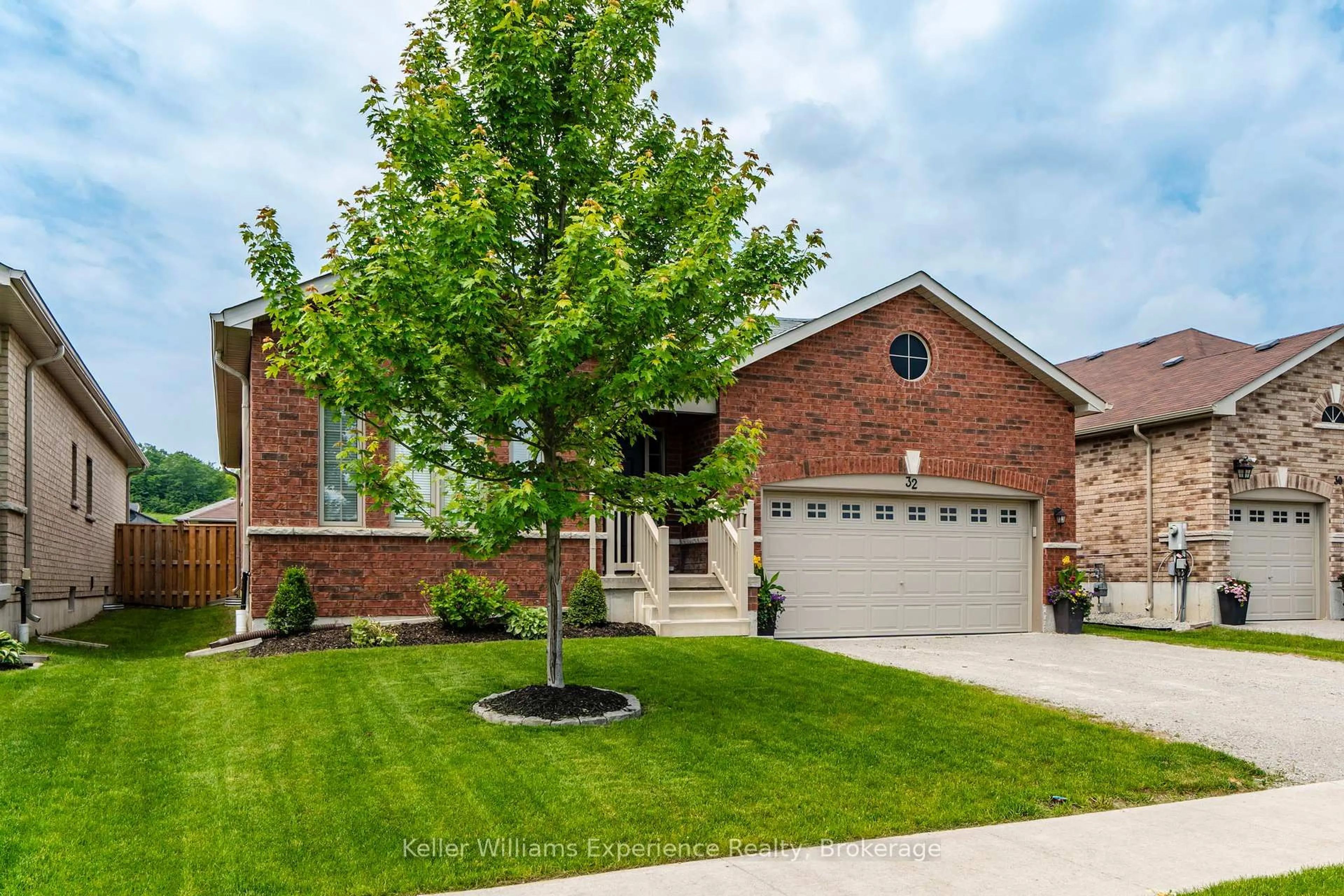 Home with brick exterior material, street for 32 Hatton Dr, Penetanguishene Ontario L9M 0V6