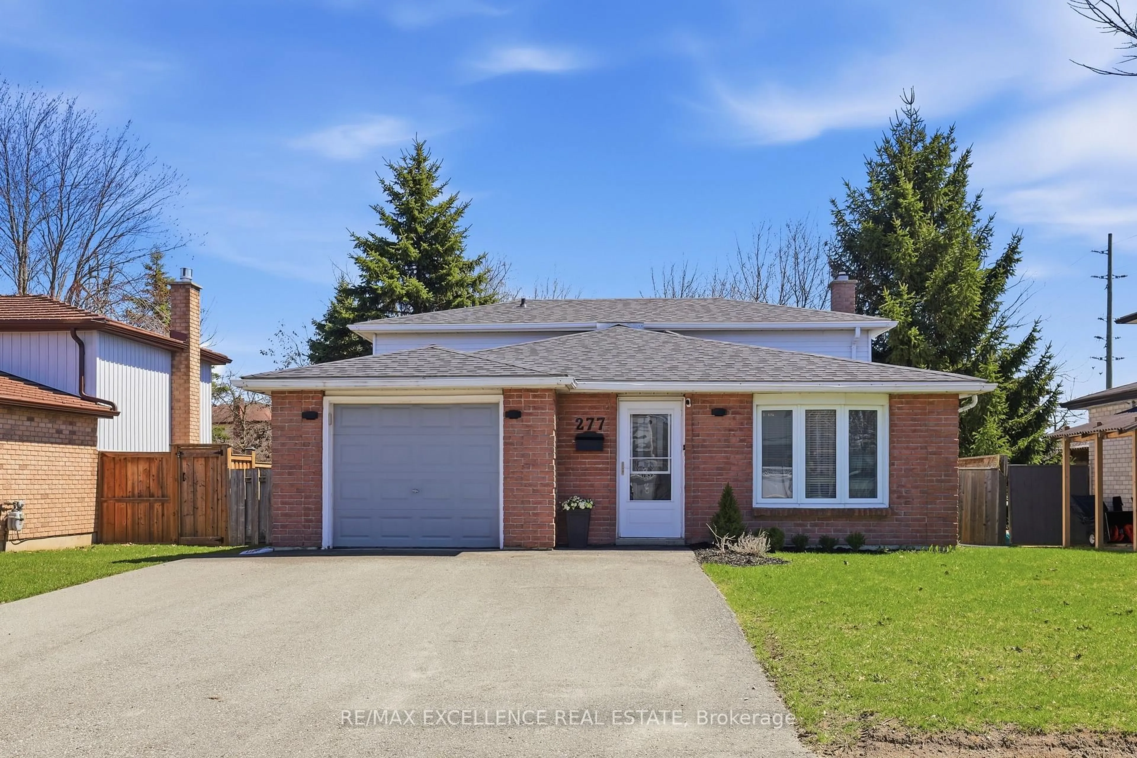 Home with brick exterior material, street for 277 Nelson St, Barrie Ontario L4M 5P6