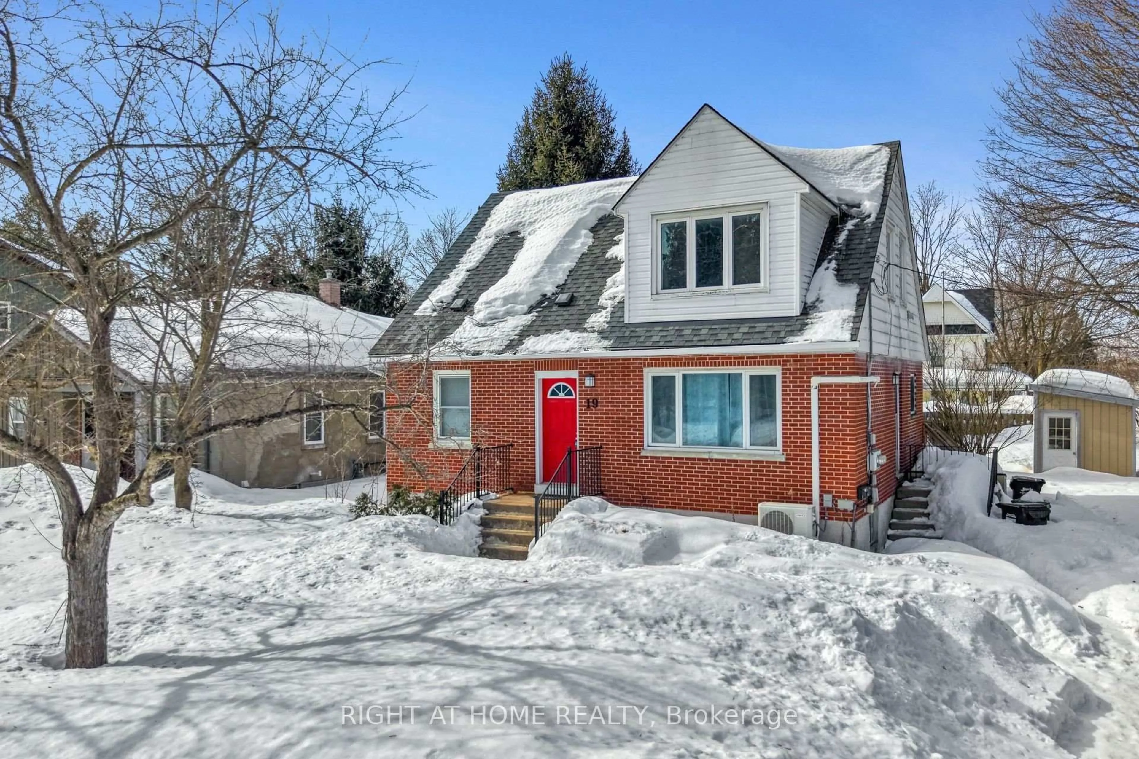 Home with brick exterior material, street for 19 Alfred St, Barrie Ontario L4N 3L9