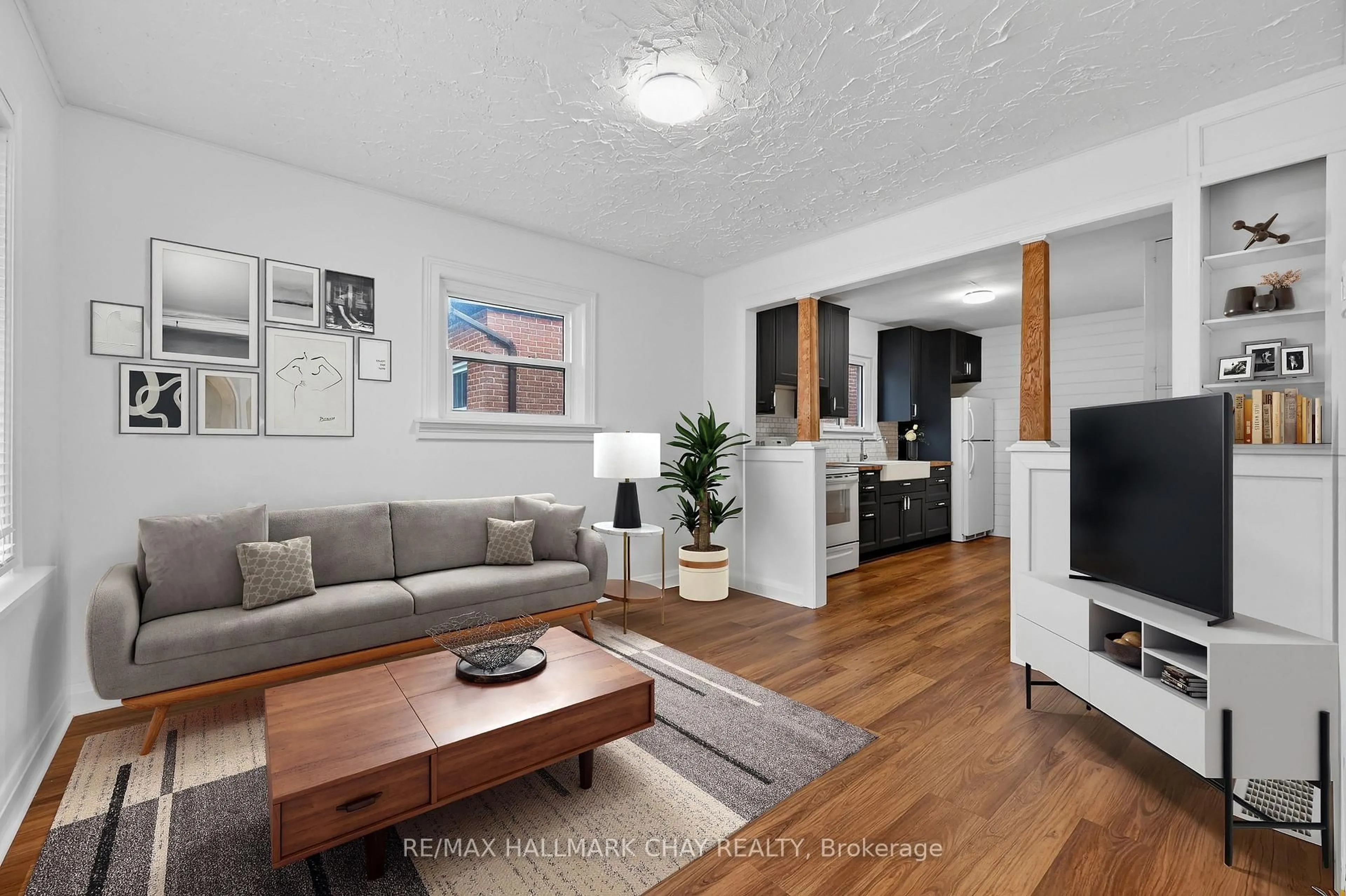 Living room with furniture, unknown for 244 Gill St, Orillia Ontario L3V 4K4