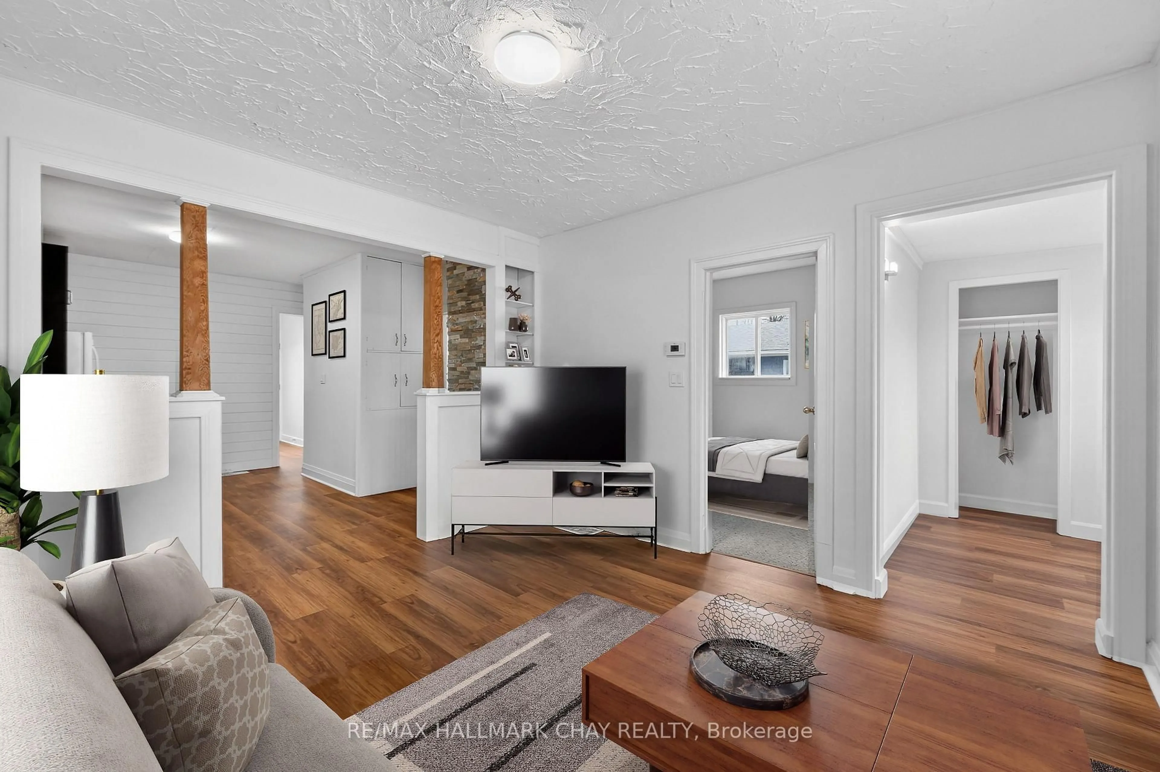 Living room with furniture, unknown for 244 Gill St, Orillia Ontario L3V 4K4