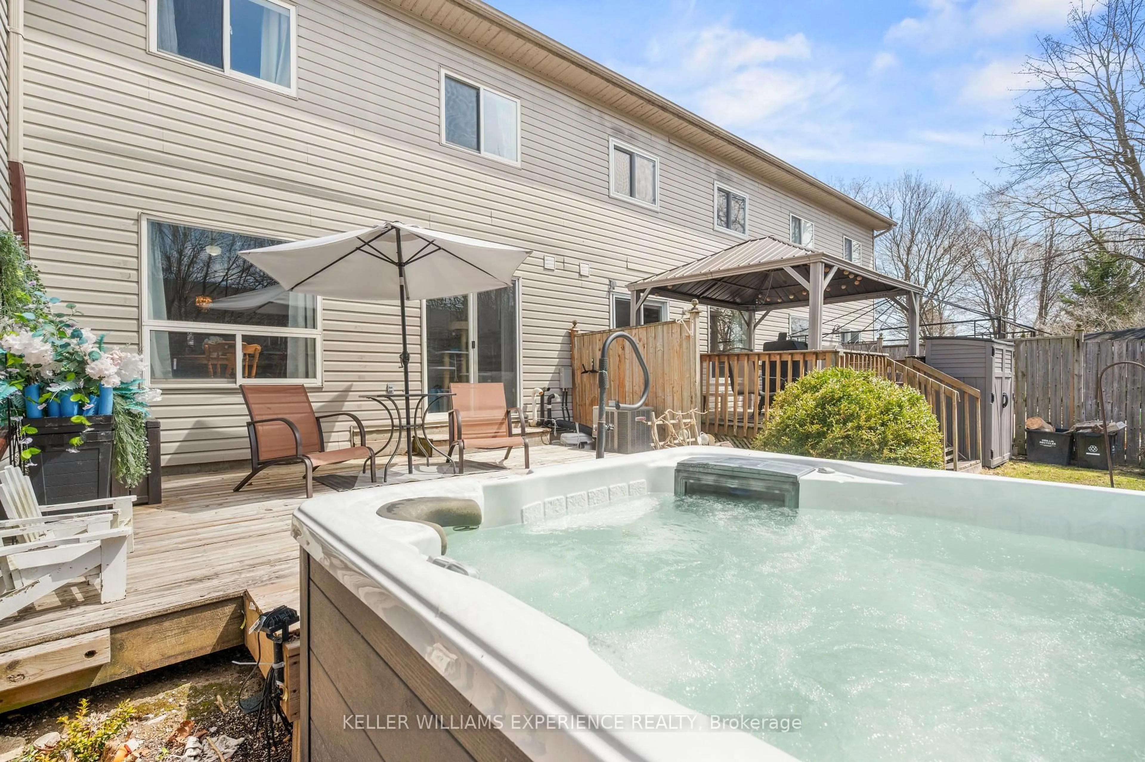 Patio, water/lake/river/ocean view for 371 Millard St, Orillia Ontario L3V 4H5