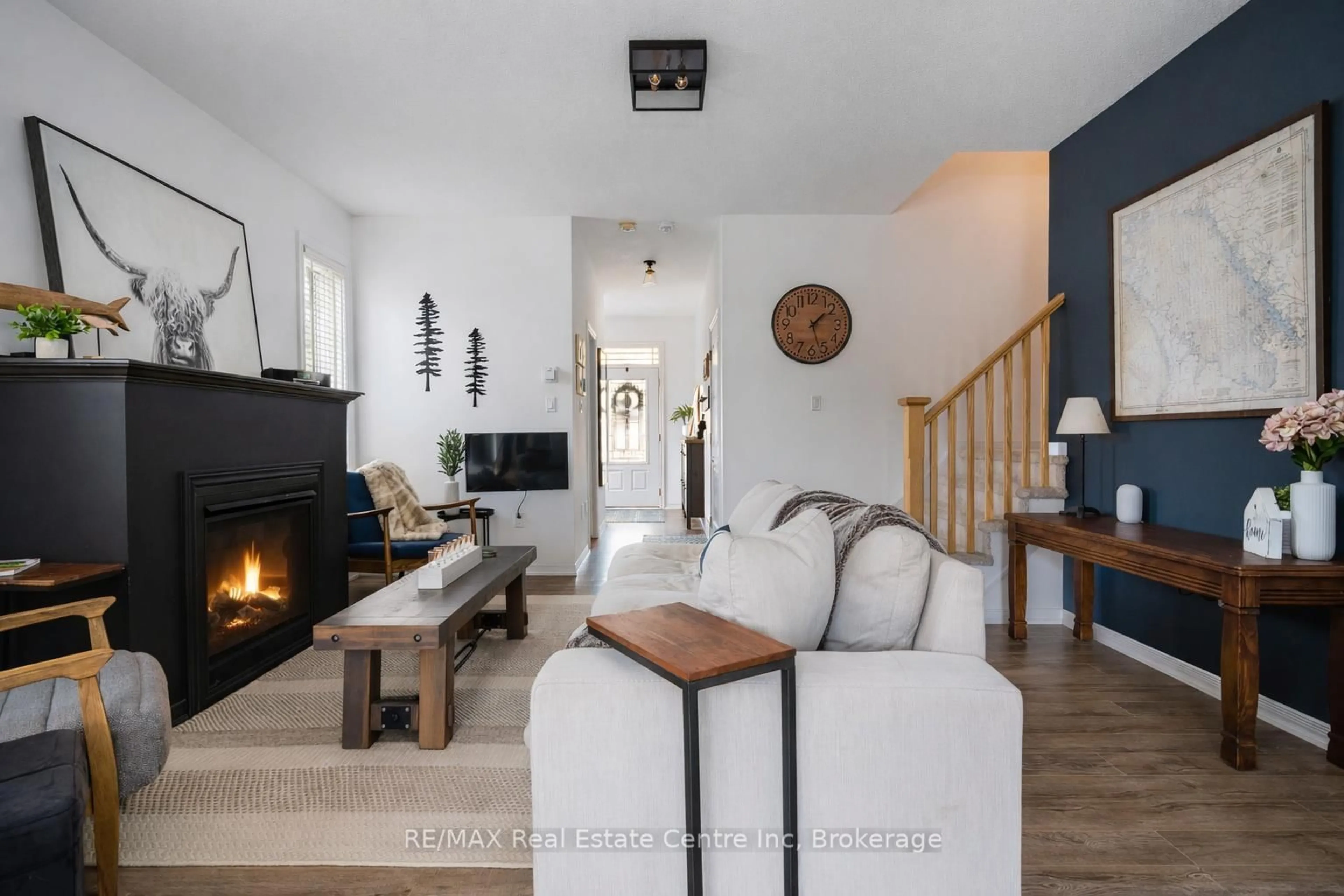 Living room with furniture, unknown for 24 GEORGE ZUBEK Dr, Collingwood Ontario L9Y 1M5