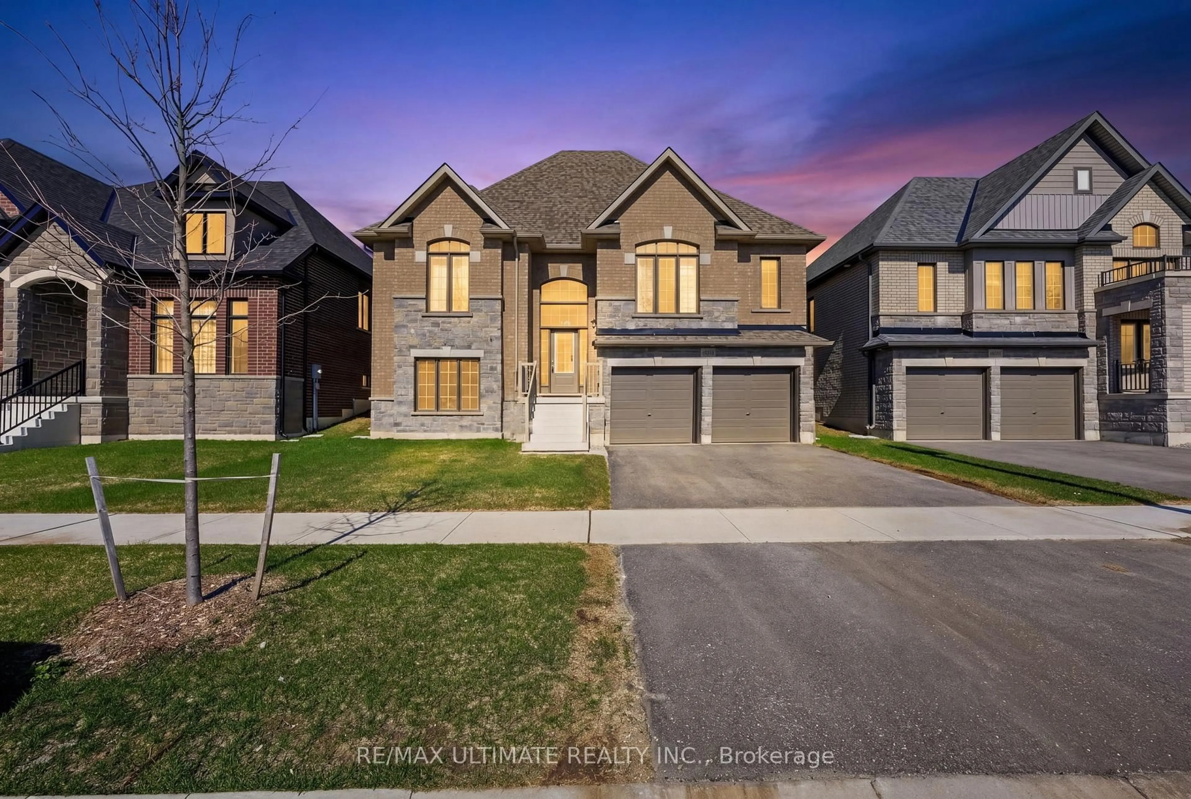 Home with brick exterior material, street for 2962 Monarch Dr, Orillia Ontario L3V 8M8