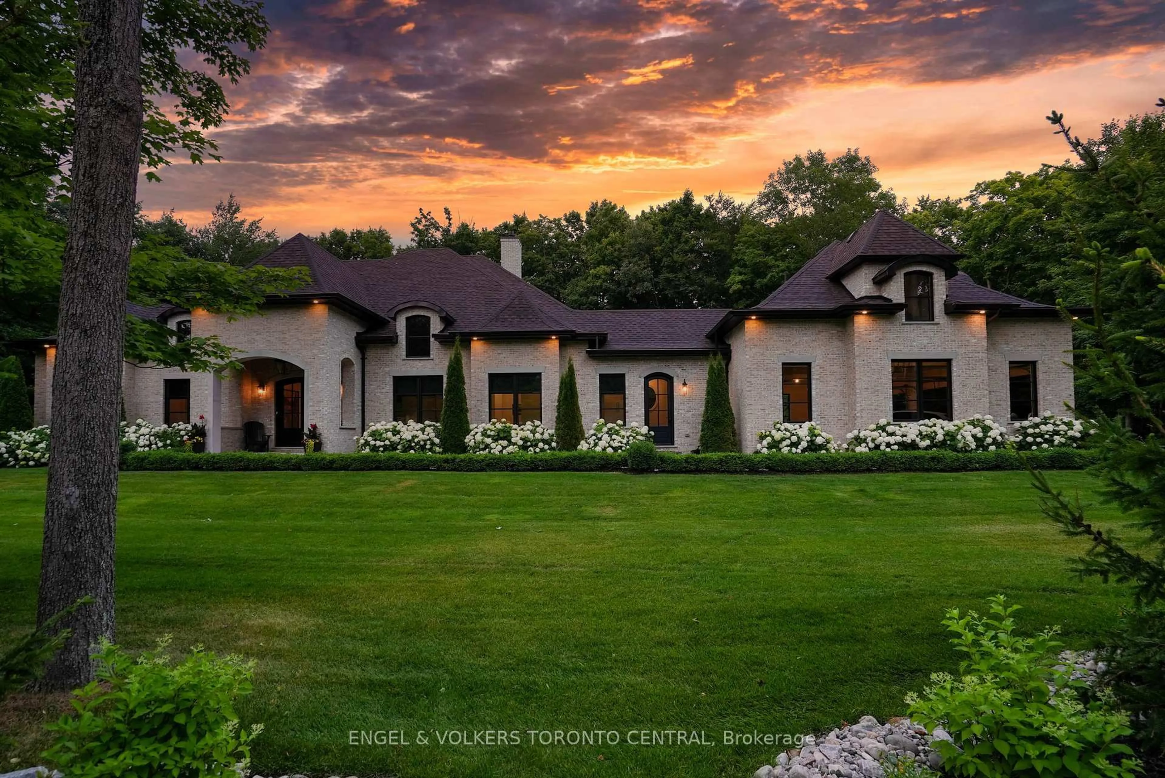 Unknown for 7 Apto Crt, Springwater Ontario L0L 2K0