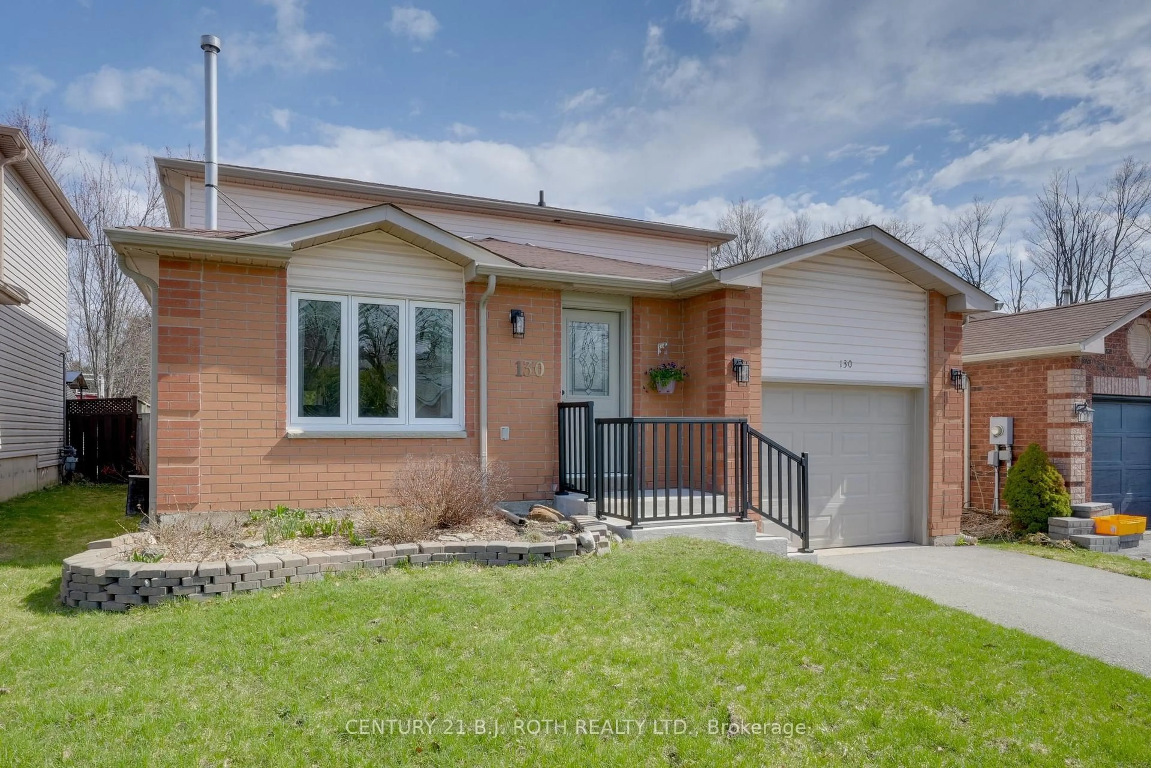 Home with brick exterior material, street for 130 Athabaska Rd, Barrie Ontario L4N 8E5