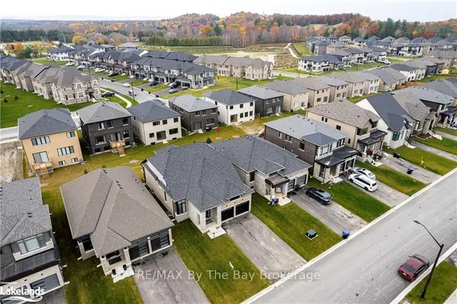 3 ROSANNE Circ, Wasaga Beach 2