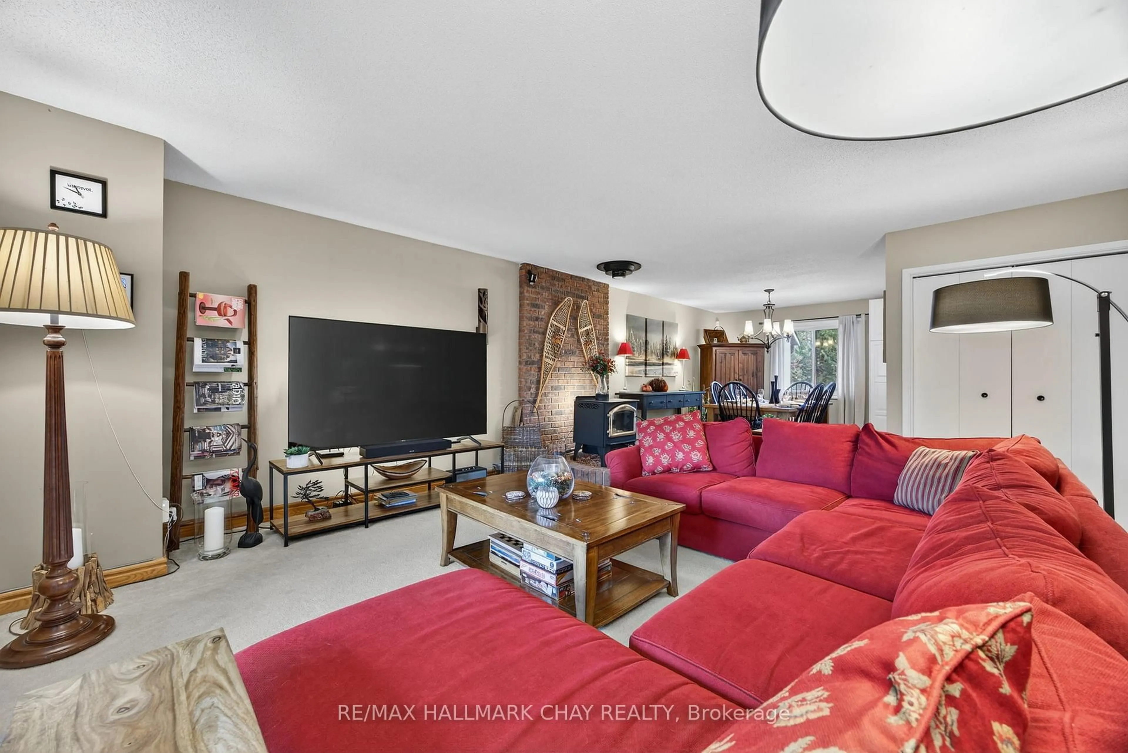 Living room with furniture, unknown for 1102 Horseshoe Valley Rd #312, Oro-Medonte Ontario L4M 4Y8