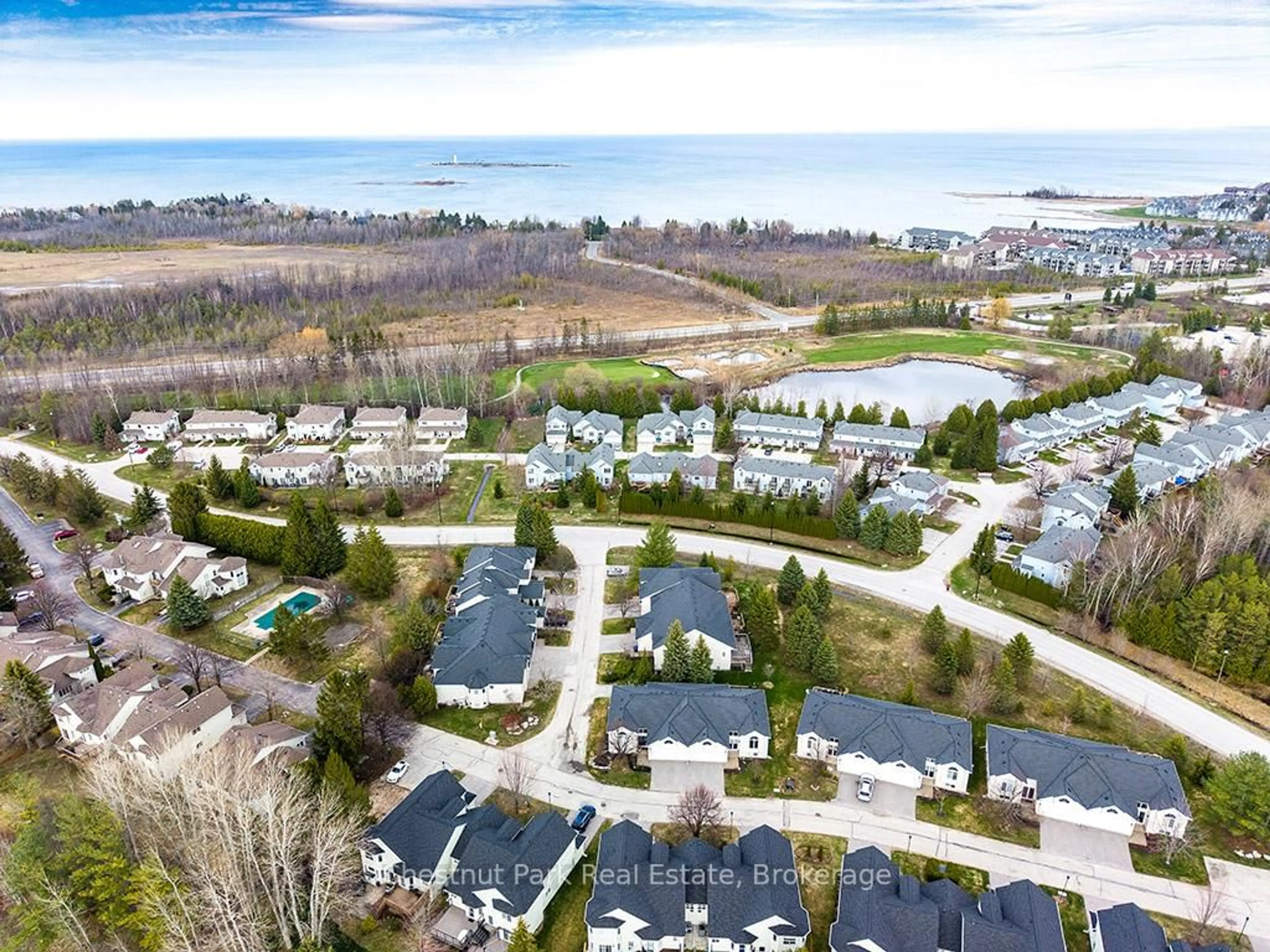 A pic from outside/outdoor area/front of a property/back of a property/a pic from drone, water/lake/river/ocean view for 40 Barker Blvd, Collingwood Ontario L9Y 4W4