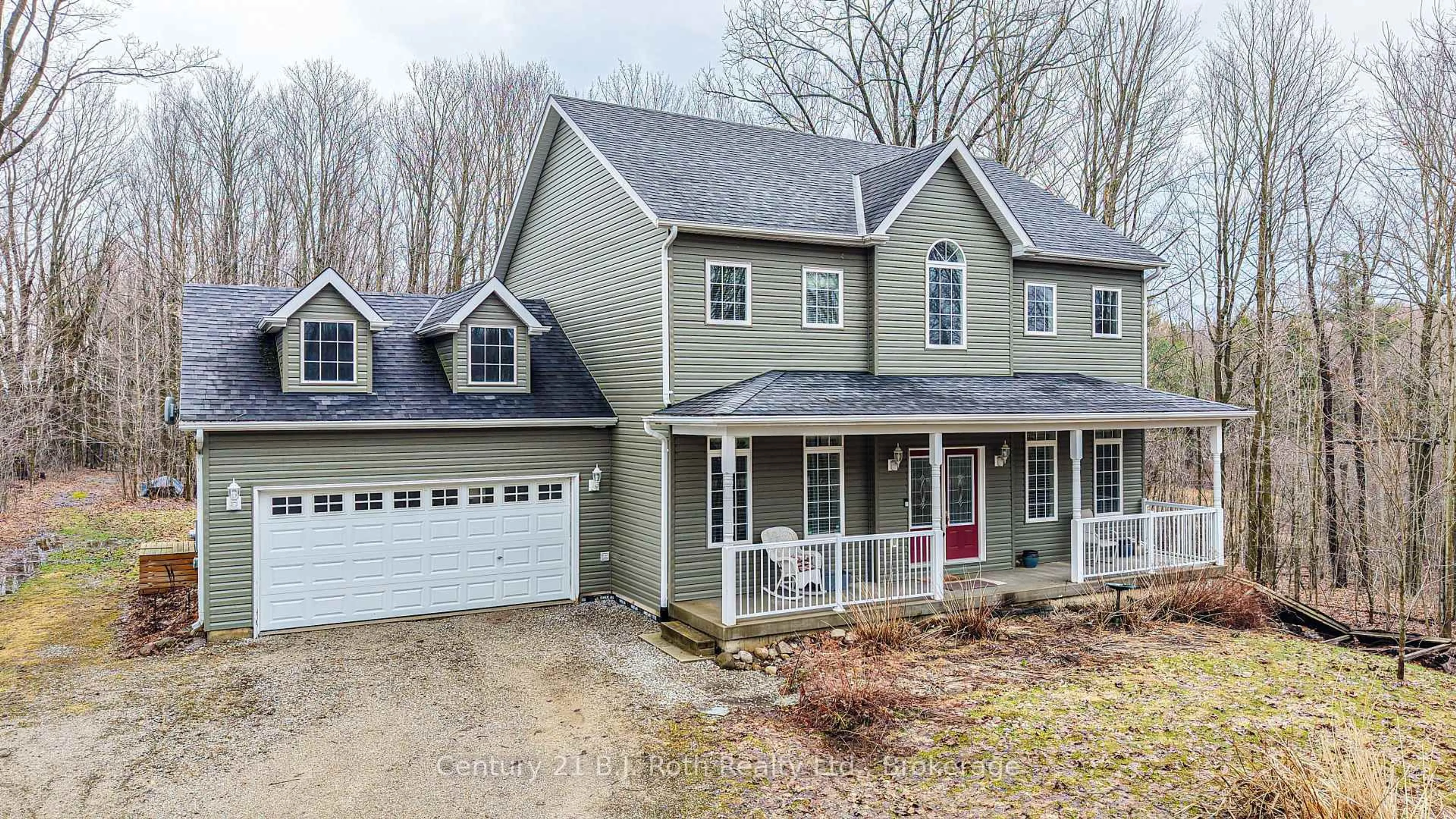 Home with vinyl exterior material, street for 4901 11 Line, Oro-Medonte Ontario L0K 1E0