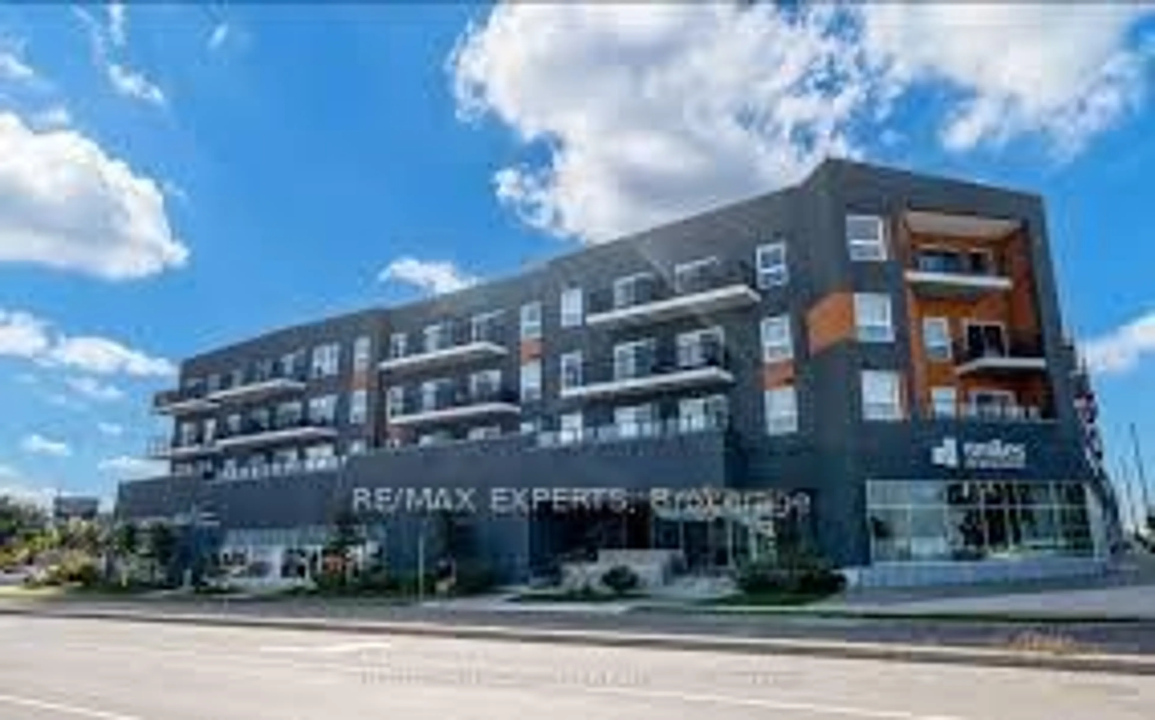 Unknown for 430 Essa Rd #325, Barrie Ontario L4N 9C6