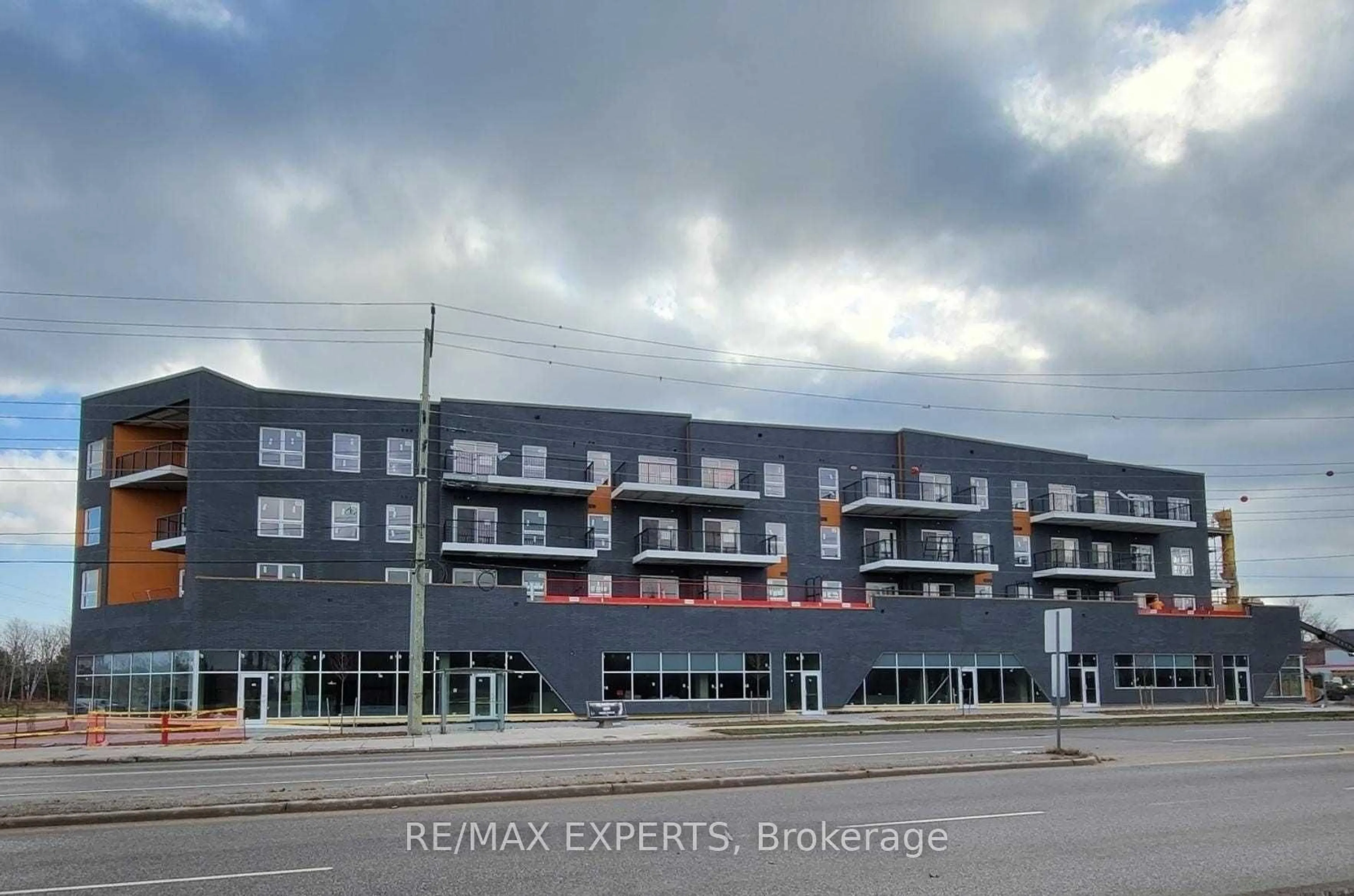 Unknown for 430 Essa Rd #325, Barrie Ontario L4N 9C6