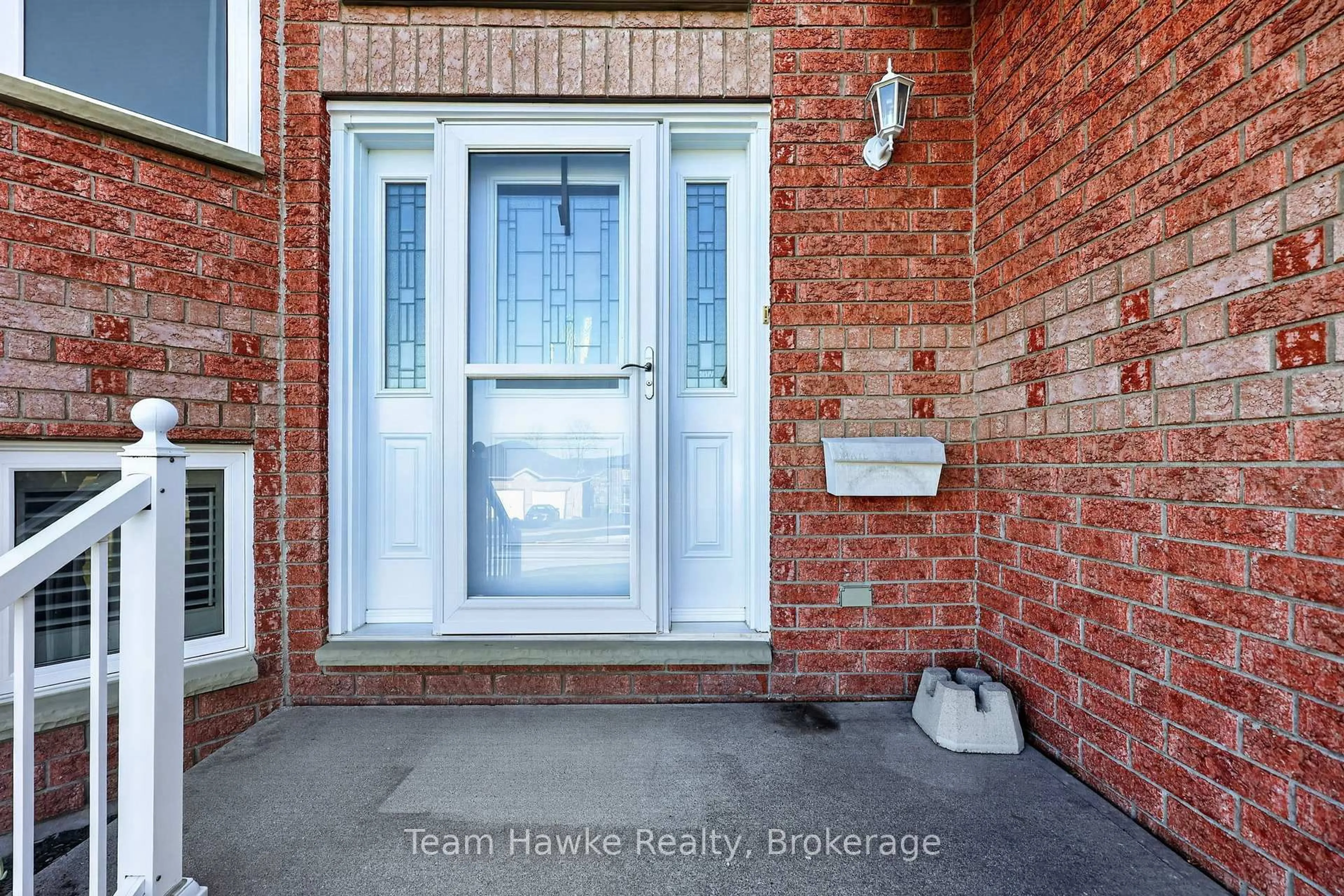 Indoor entryway for 67 Maria St, Penetanguishene Ontario L9M 2G7