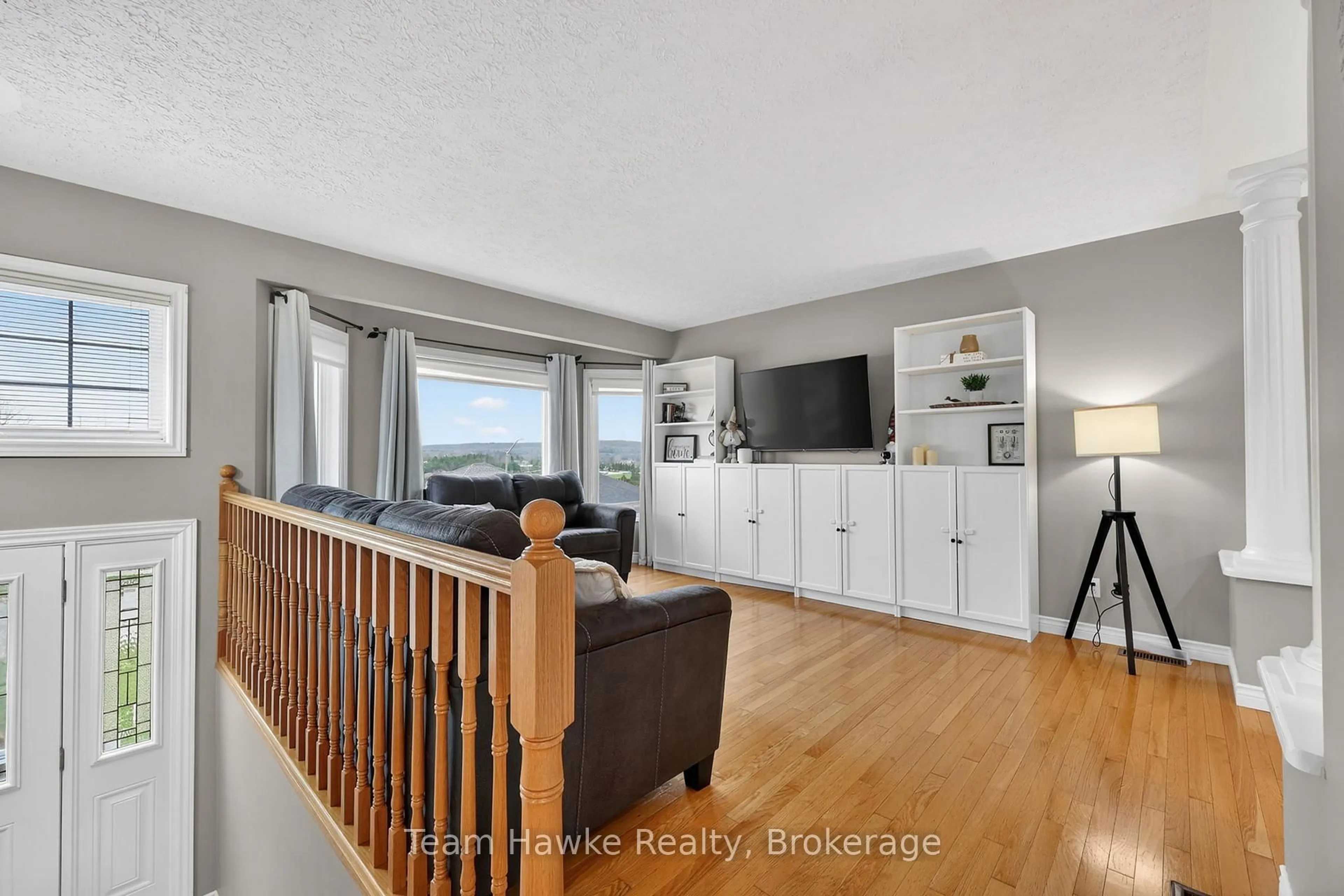 Living room with furniture, unknown for 67 Maria St, Penetanguishene Ontario L9M 2G7