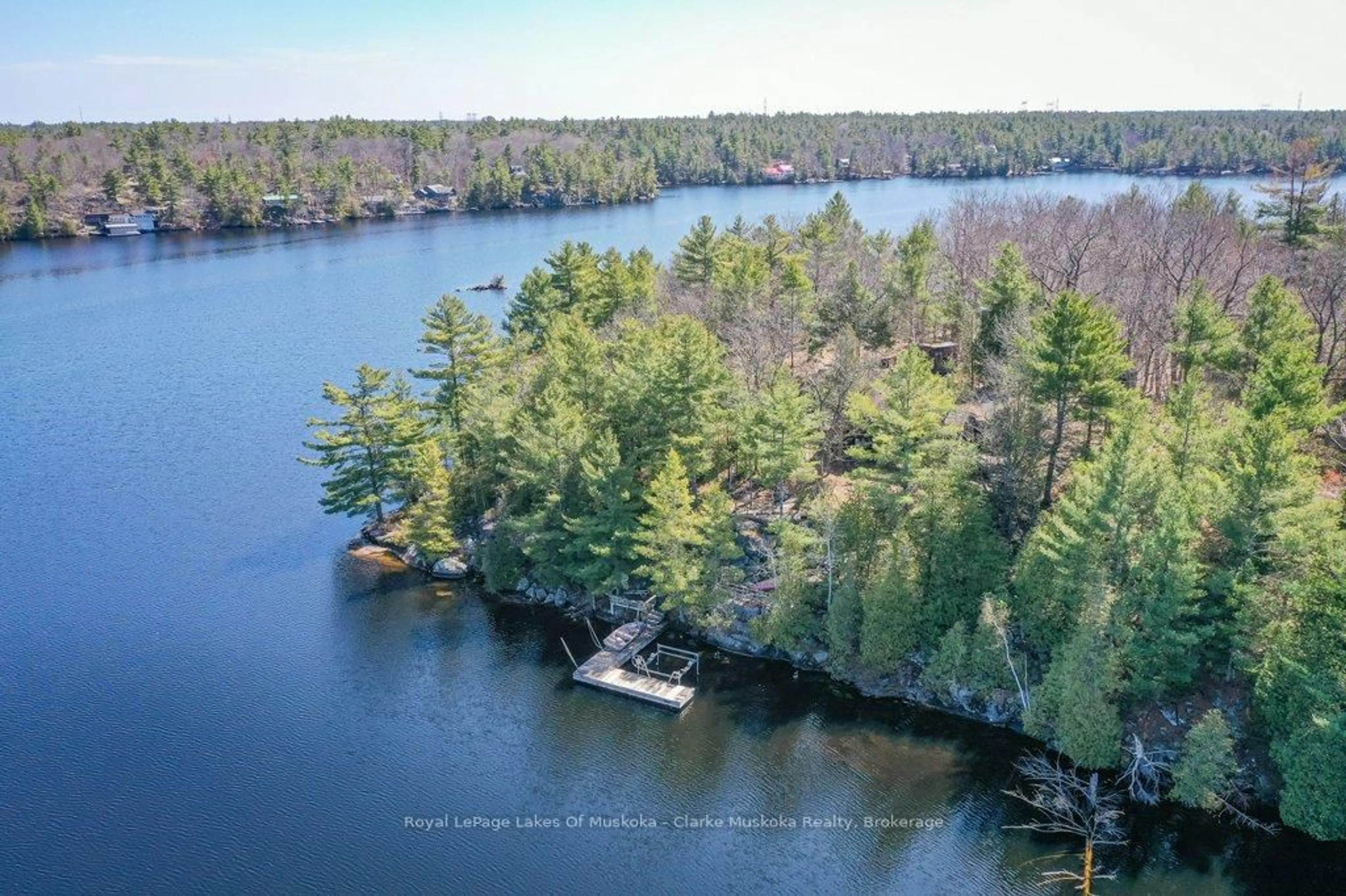 A pic from outside/outdoor area/front of a property/back of a property/a pic from drone, water/lake/river/ocean view for 2065 Burrows Island, Severn Ontario L0K 1S0