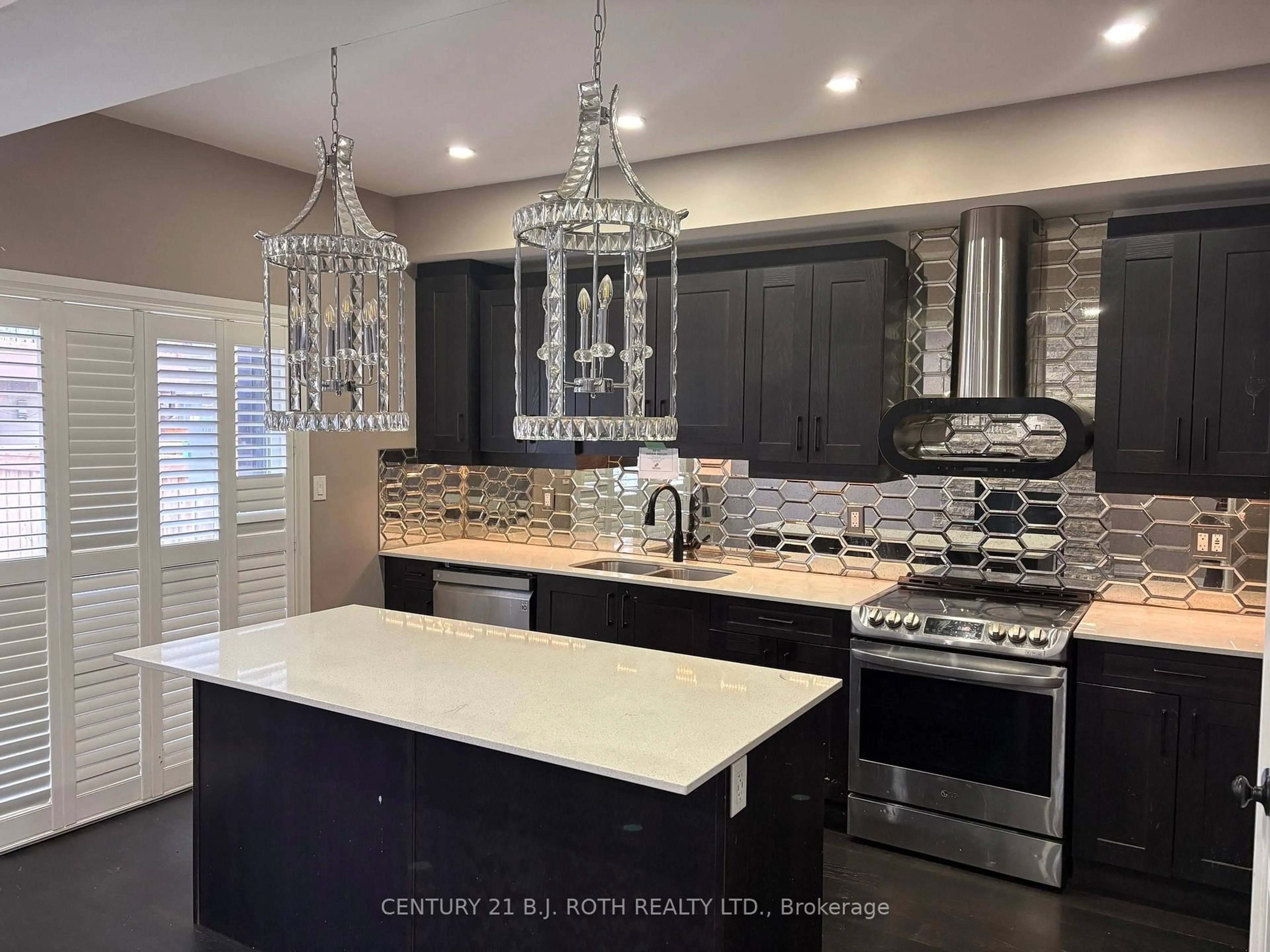 Contemporary kitchen, ceramic/tile floor for 34 Alaskan Hts, Barrie Ontario L9J 0H9