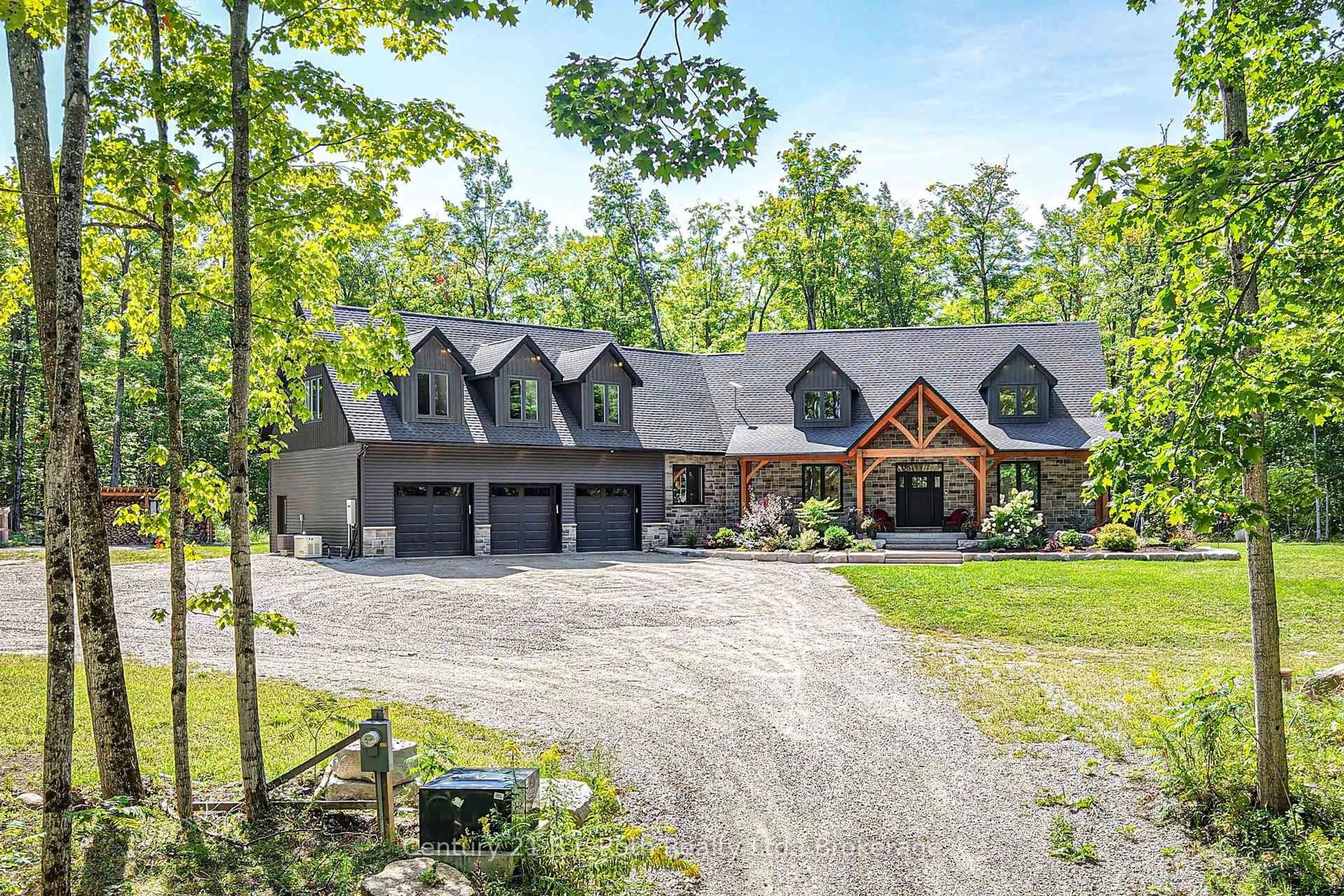 Home with brick exterior material, mountain view for 3082 Fairgrounds Rd, Severn Ontario L3V 0Y2