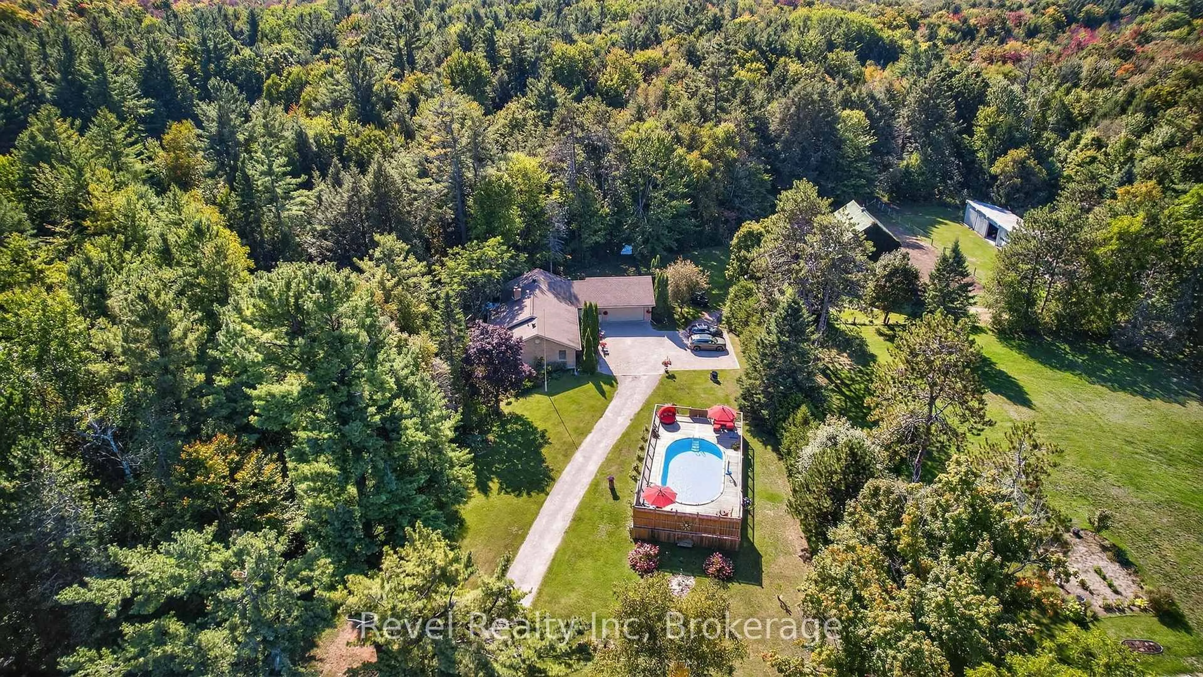 A pic from outside/outdoor area/front of a property/back of a property/a pic from drone, water/lake/river/ocean view for 7190 93 Highway, Tiny Ontario L0K 2E1
