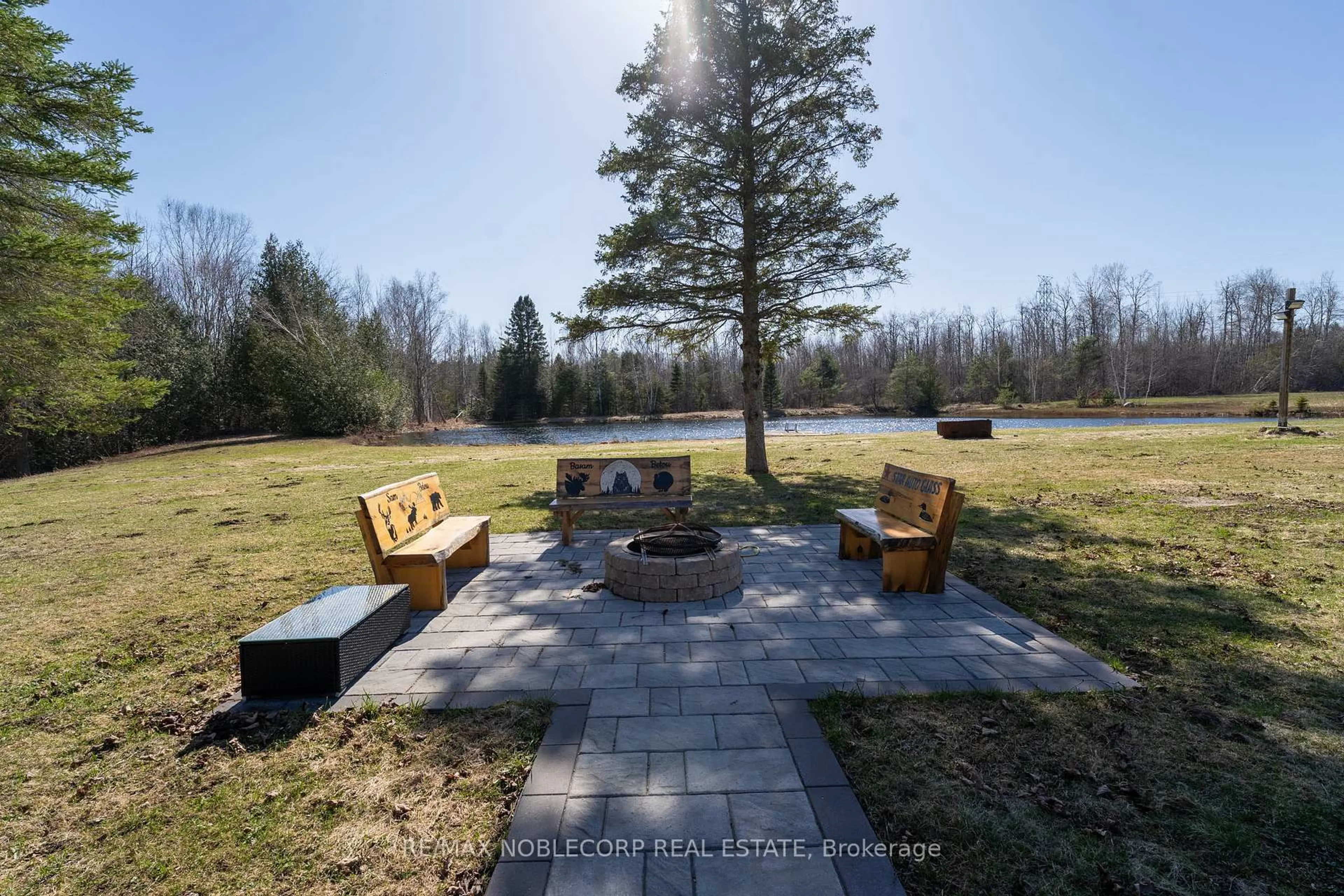 Patio, forest/trees view for 3128 New Brailey Line, Severn Ontario L3V 5Z4