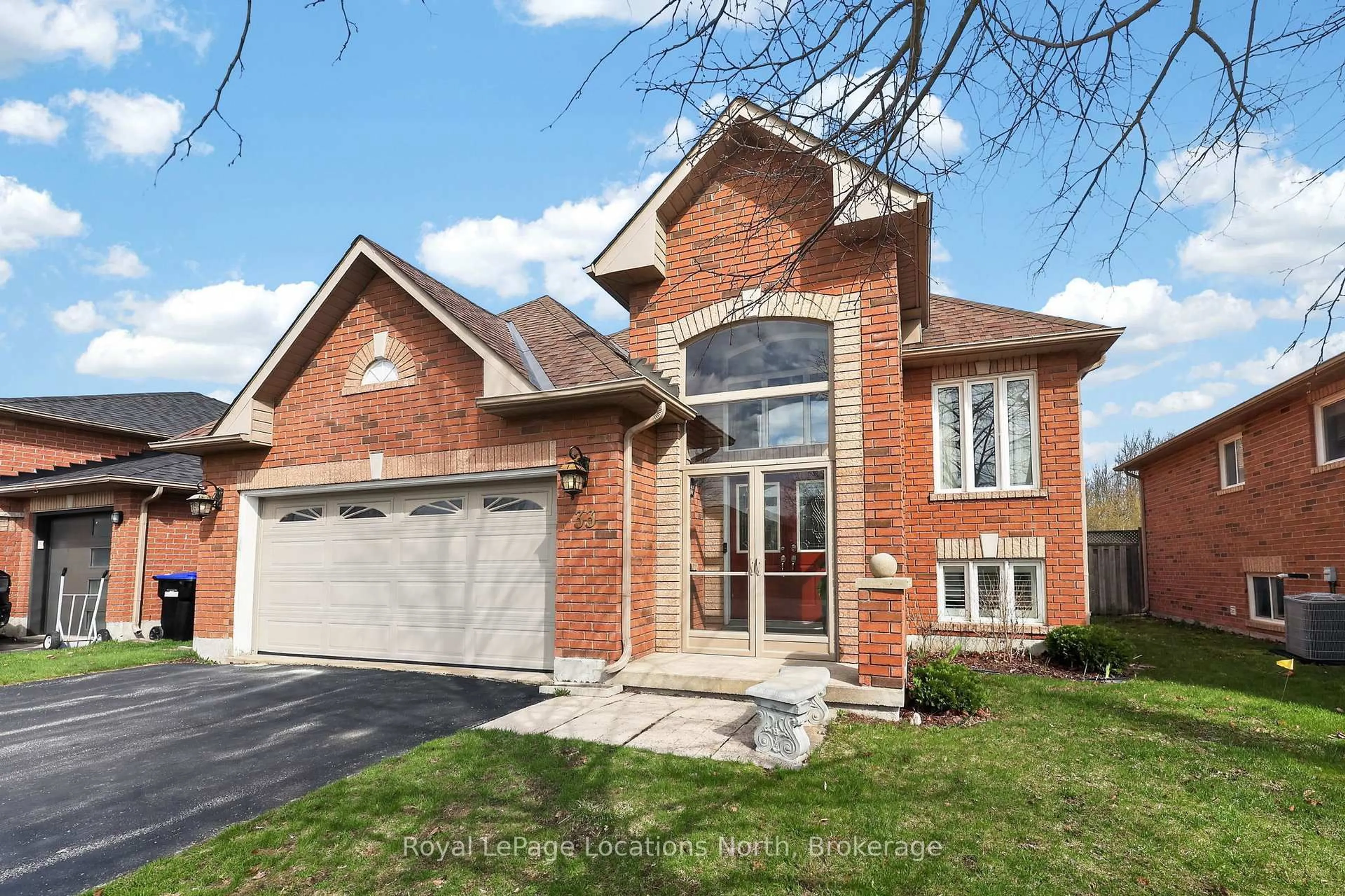 Home with brick exterior material, street for 33 Telfer Rd, Collingwood Ontario L9Y 5H5
