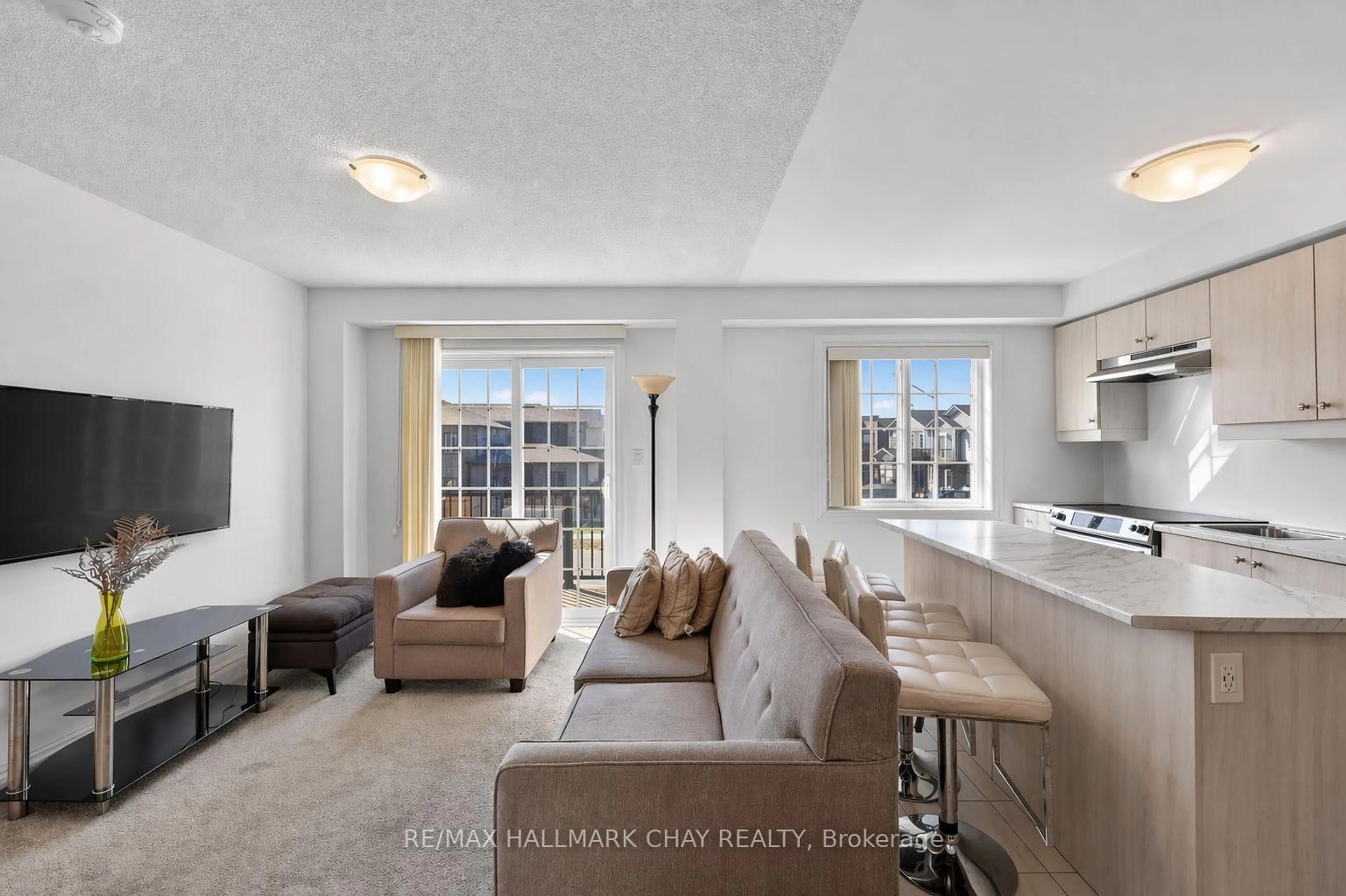 Living room with furniture, unknown for 39 Kodiak Terr, Barrie Ontario L9J 0J4