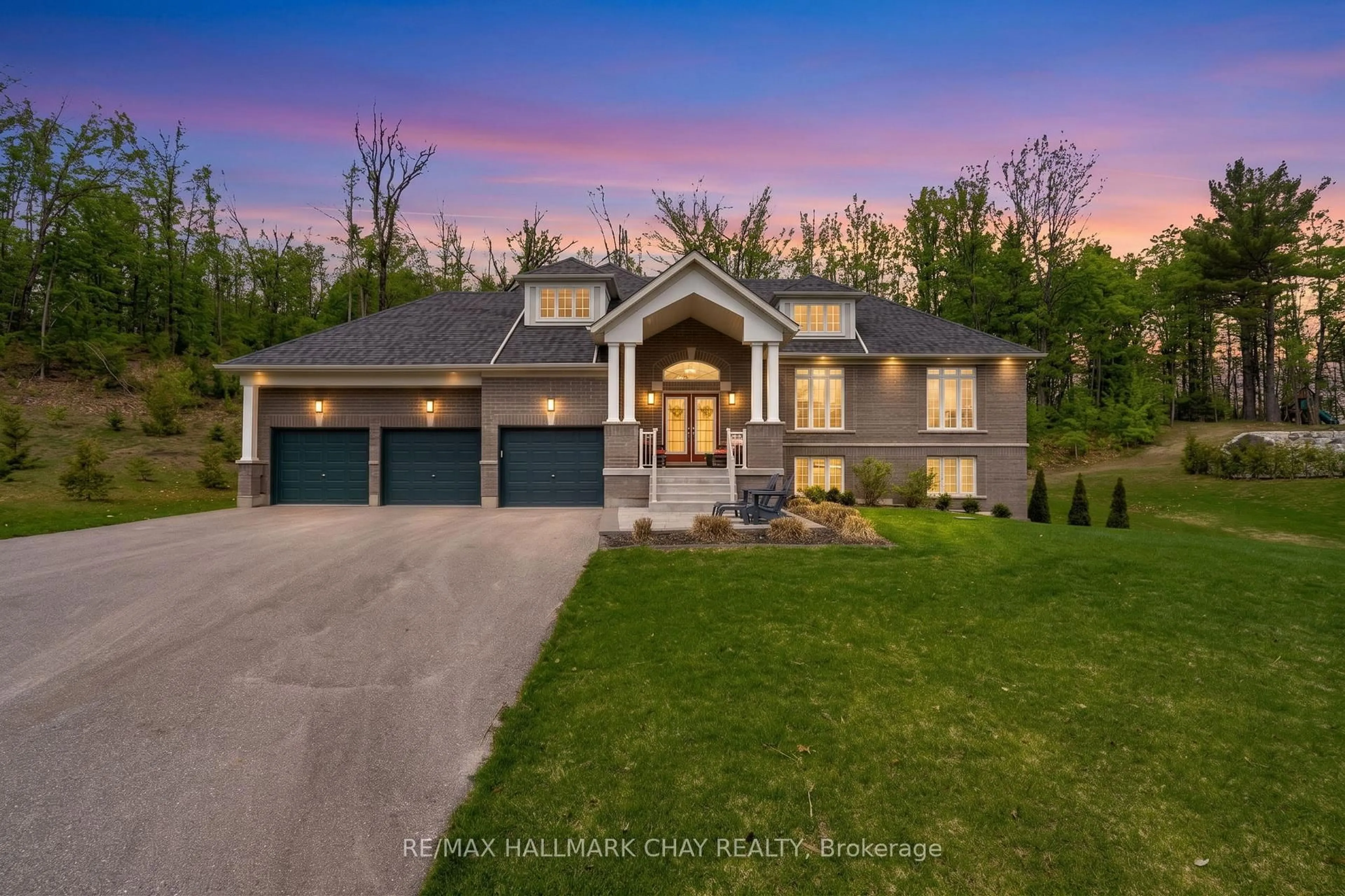 Home with brick exterior material, unknown for 21 Ruby Rdge, Oro-Medonte Ontario L0L 2E0