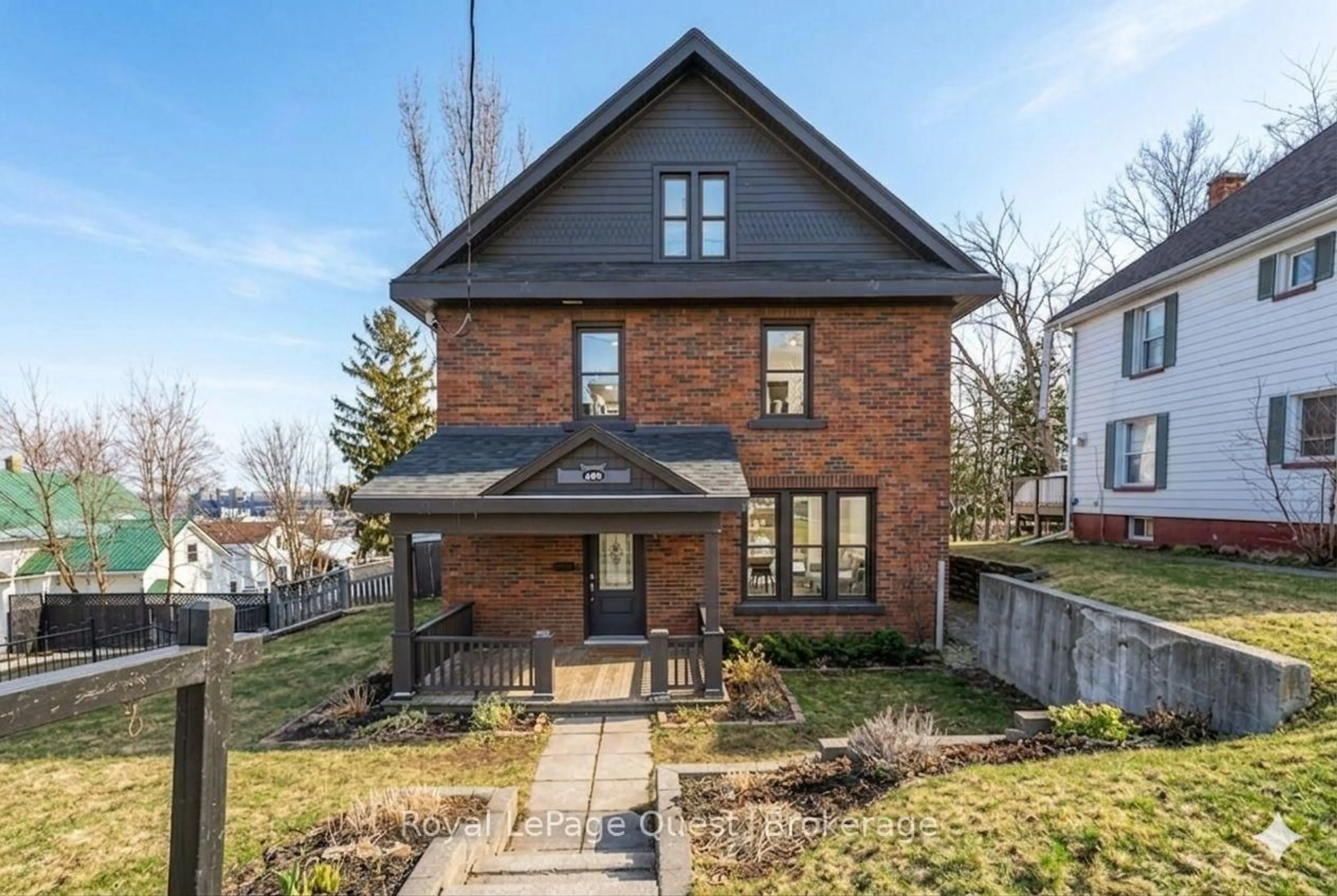 Home with brick exterior material, street for 109 Brant St, Orillia Ontario L3V 1Z3