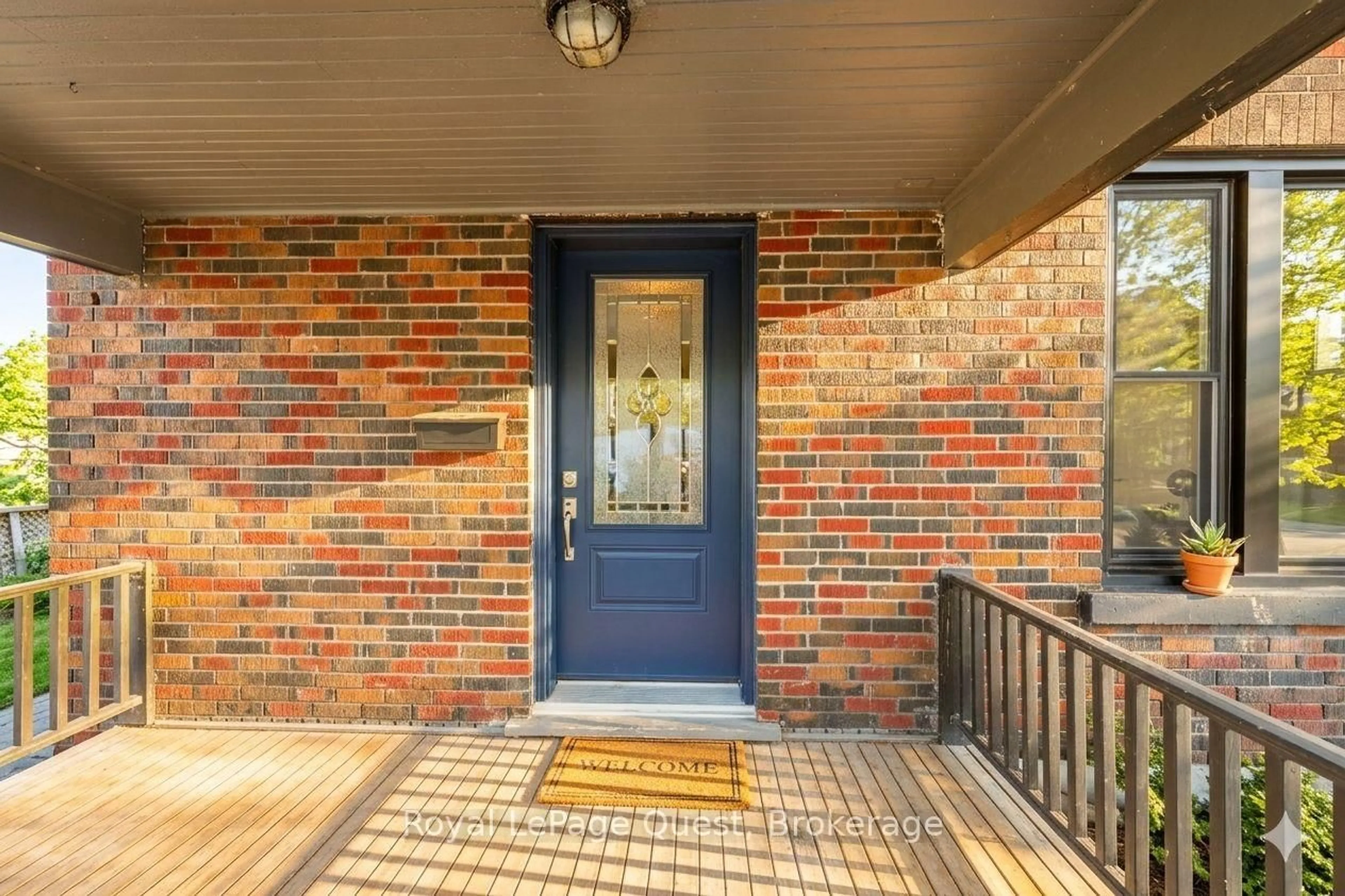 Home with brick exterior material, street for 109 Brant St, Orillia Ontario L3V 1Z3