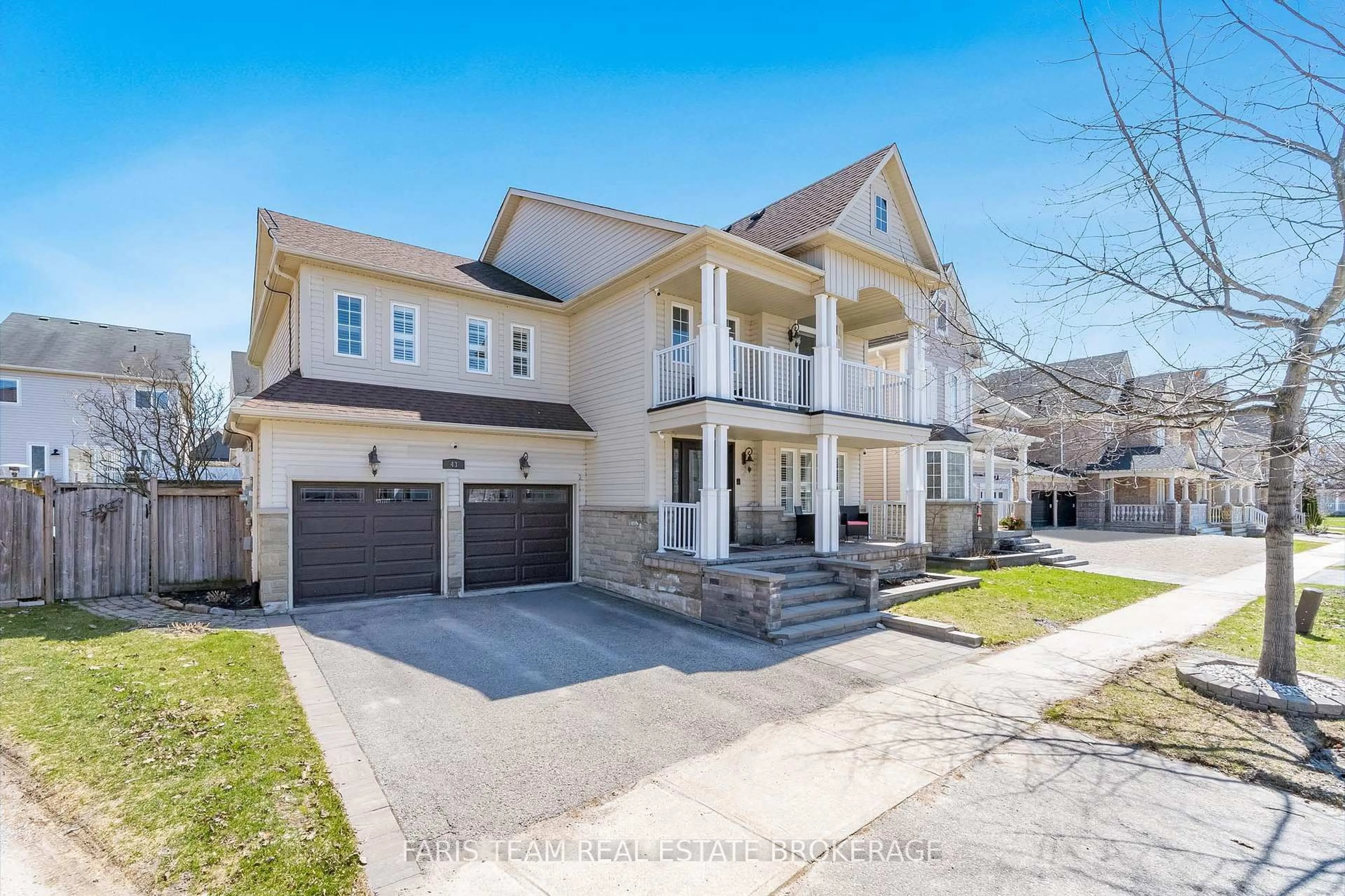 Home with vinyl exterior material, street for 43 Maple Crown Terr, Barrie Ontario L4M 7H9