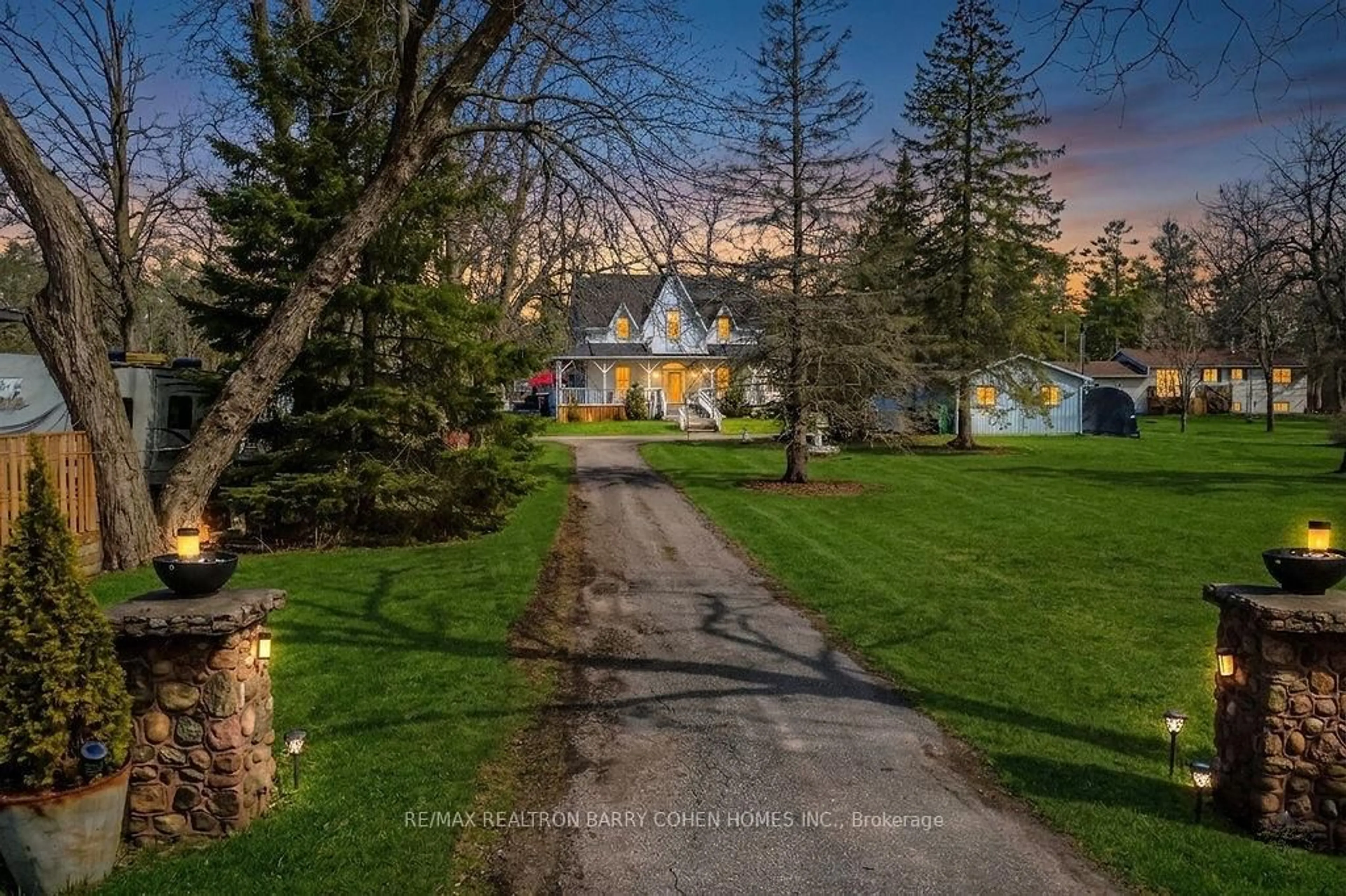 A pic from outside/outdoor area/front of a property/back of a property/a pic from drone, street for 8 Lakeshore Rd, Oro-Medonte Ontario L0L 2E0