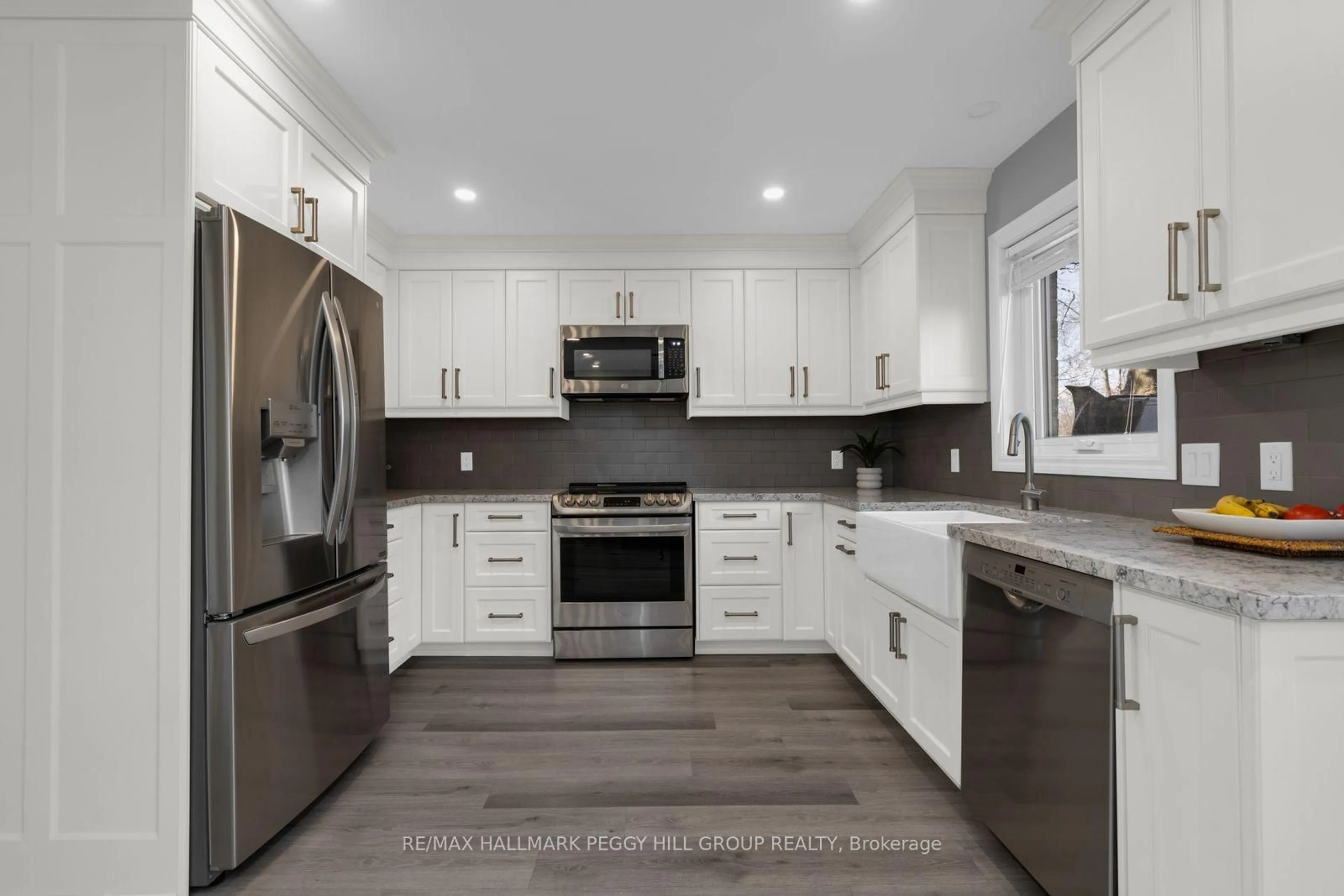 Open concept kitchen, unknown for 142 Ferndale Dr, Barrie Ontario L4N 6Y6