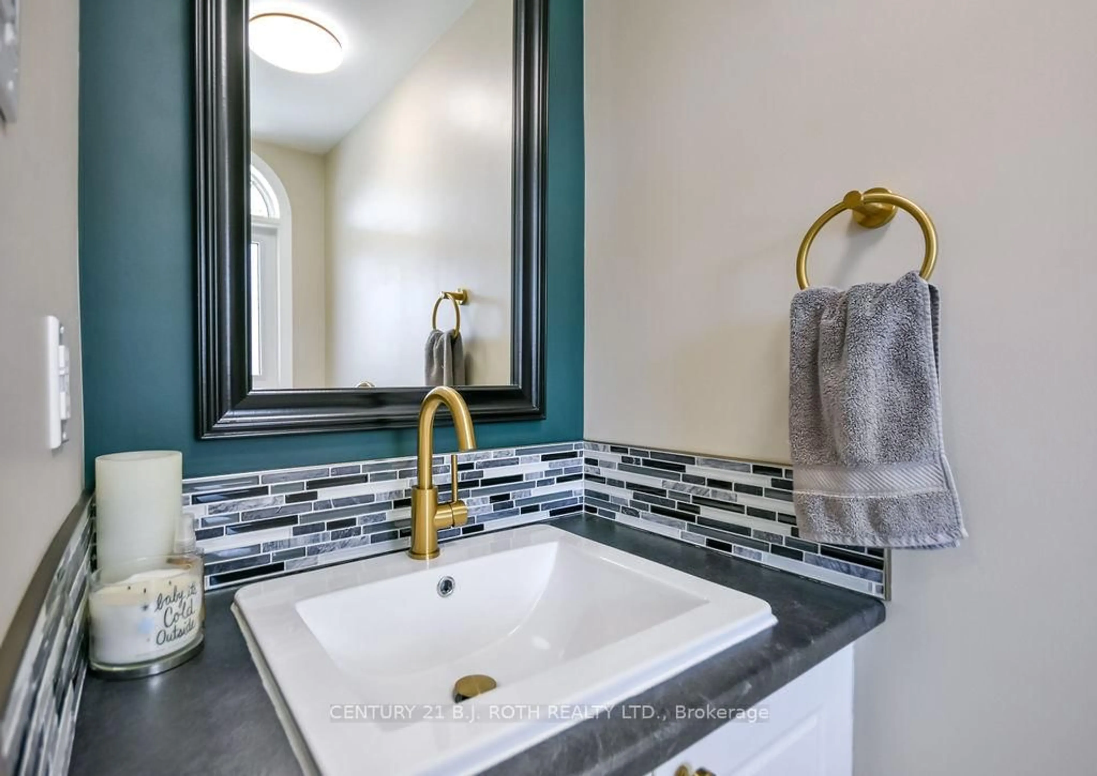 Contemporary bathroom, ceramic/tile floor for 92 Cunningham Dr, Barrie Ontario L4N 8L5