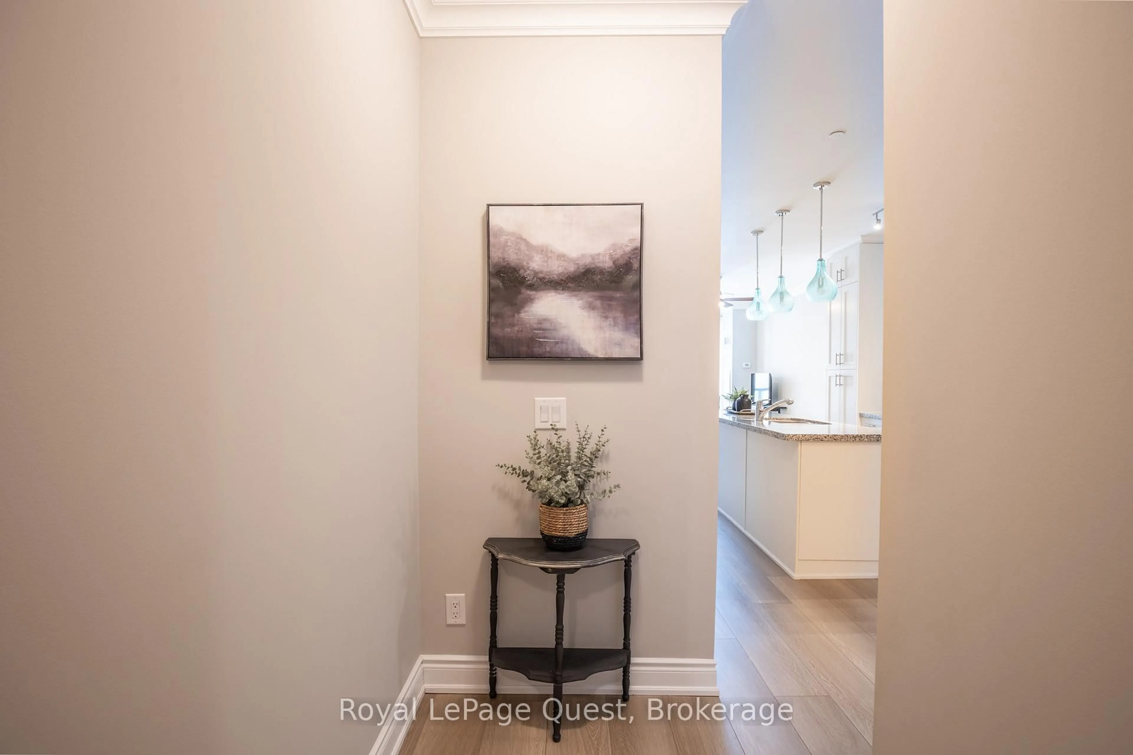 Indoor entryway for 90 Orchard Pt #311, Orillia Ontario L3V 8K4