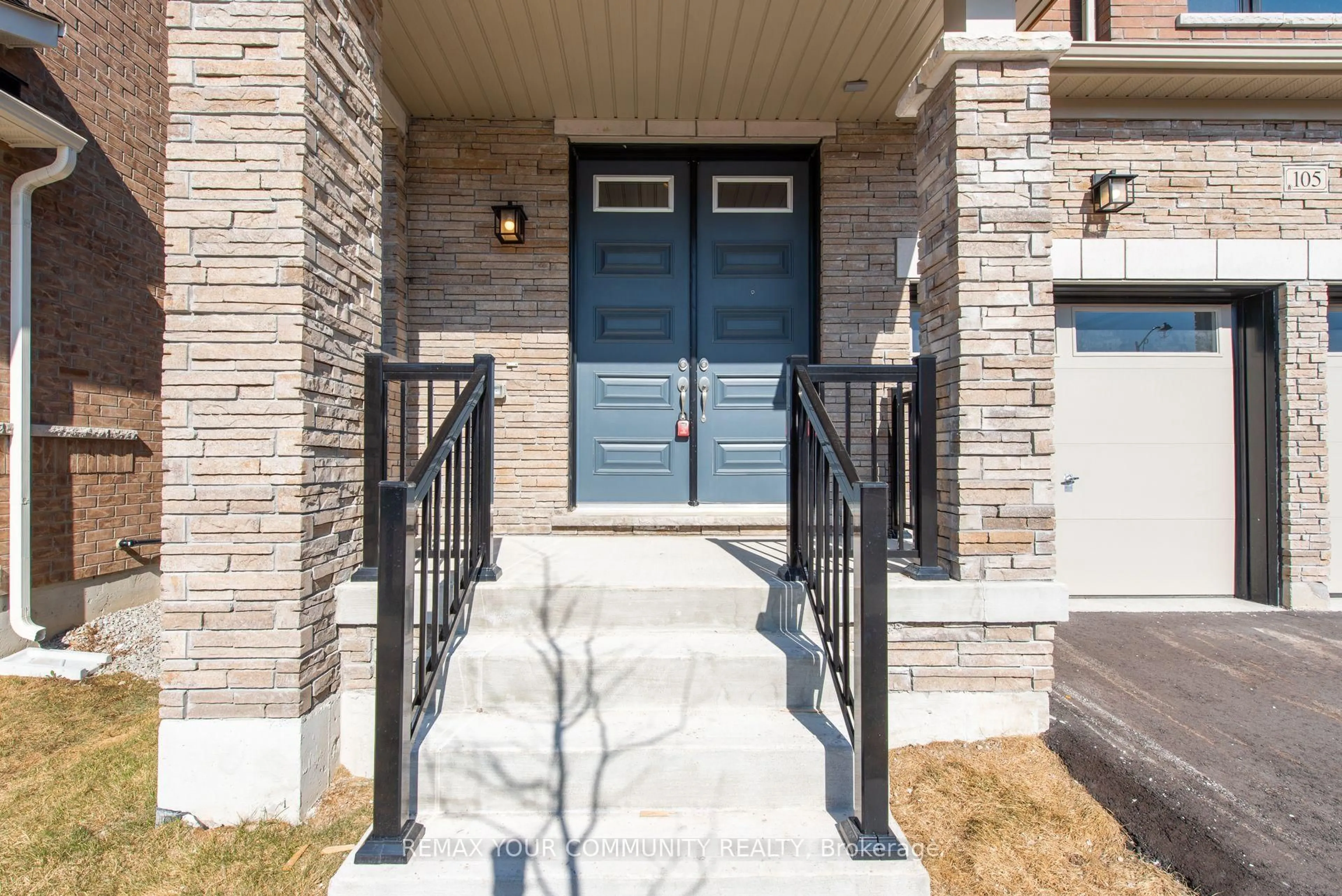 Unknown for 105 Bearberry Rd, Springwater Ontario L9X 0P4