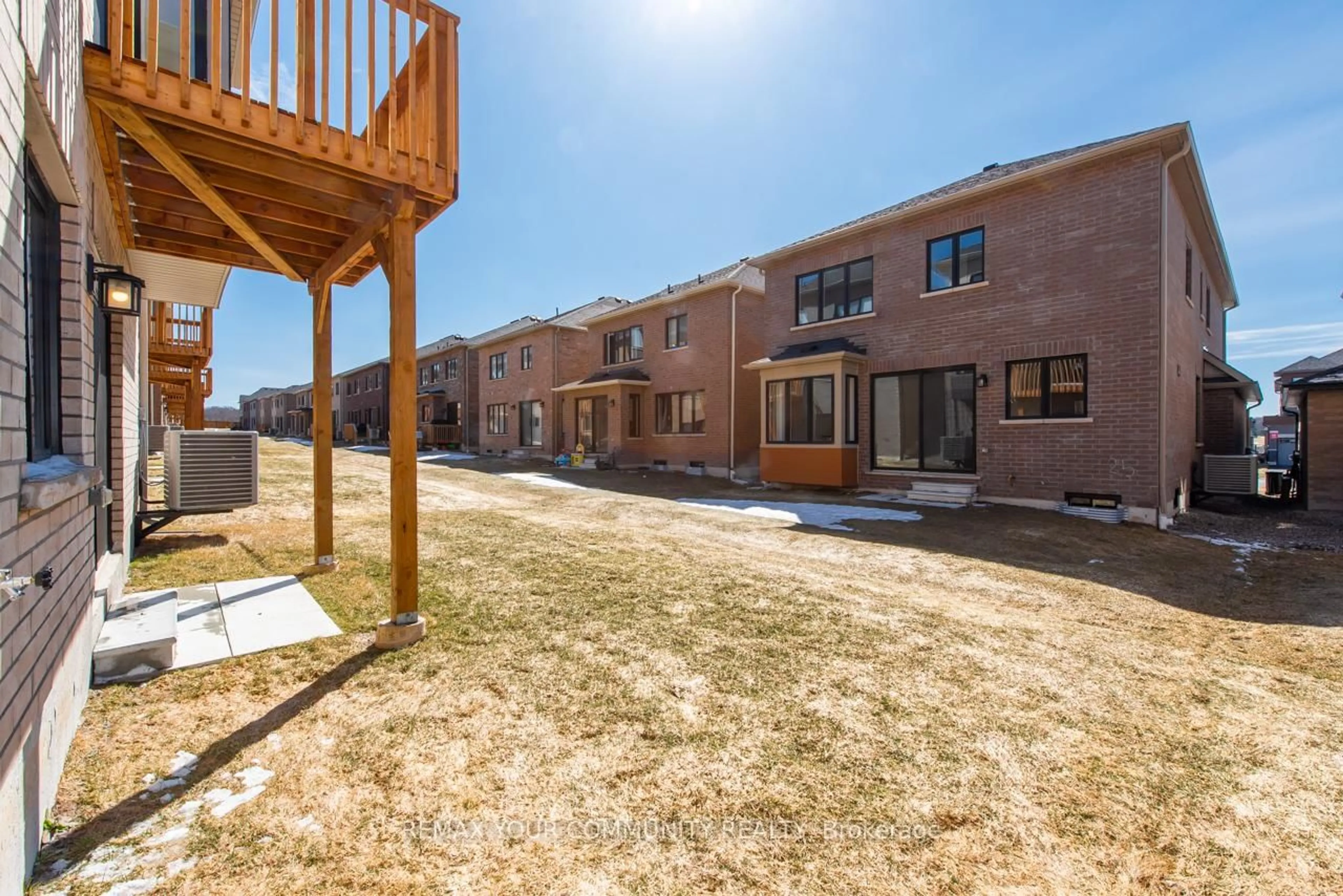 Unknown for 12 Wild Ginger Lane, Springwater Ontario L9X 2E4