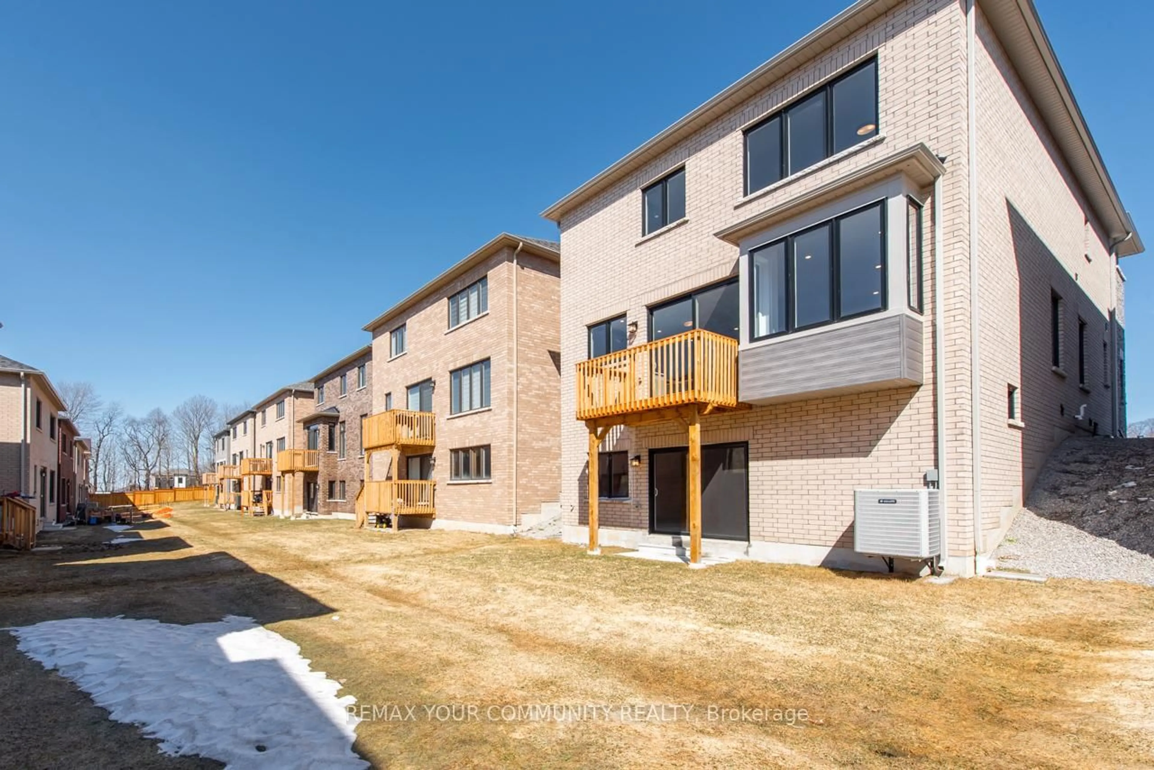 Unknown for 12 Wild Ginger Lane, Springwater Ontario L9X 2E4