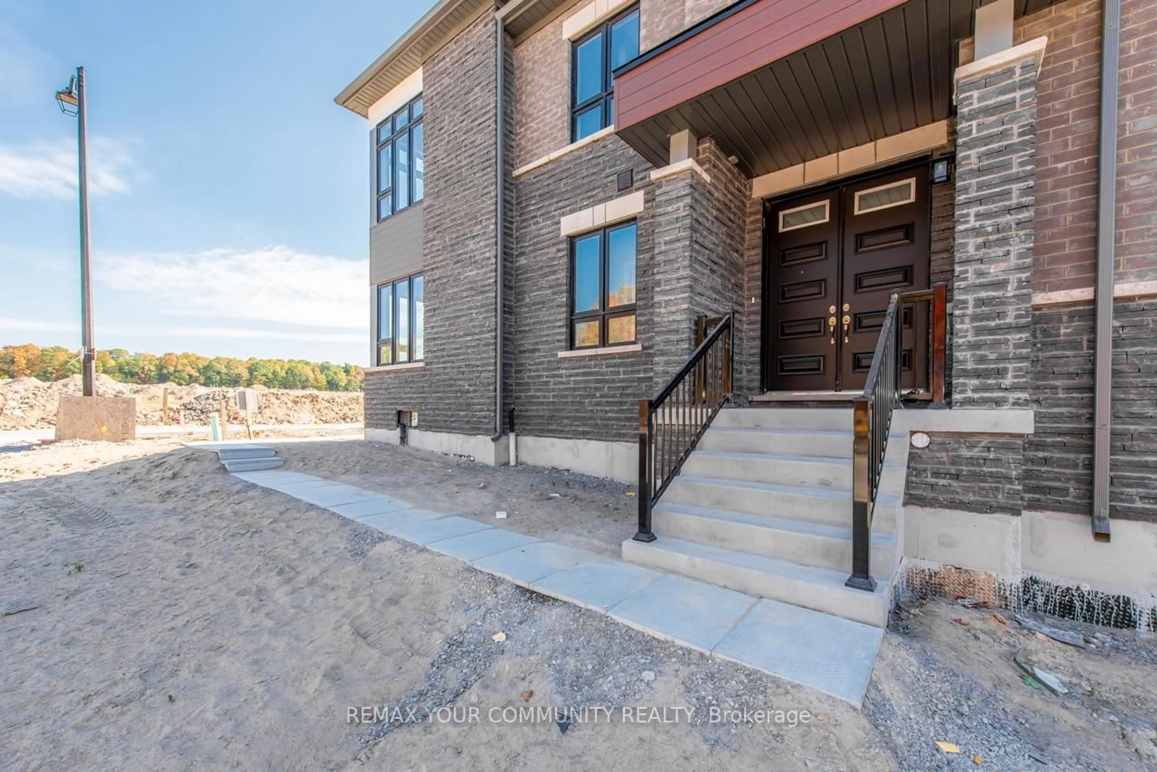 Home with brick exterior material, unknown for 2 Wild Ginger Lane, Springwater Ontario L9X 2C9