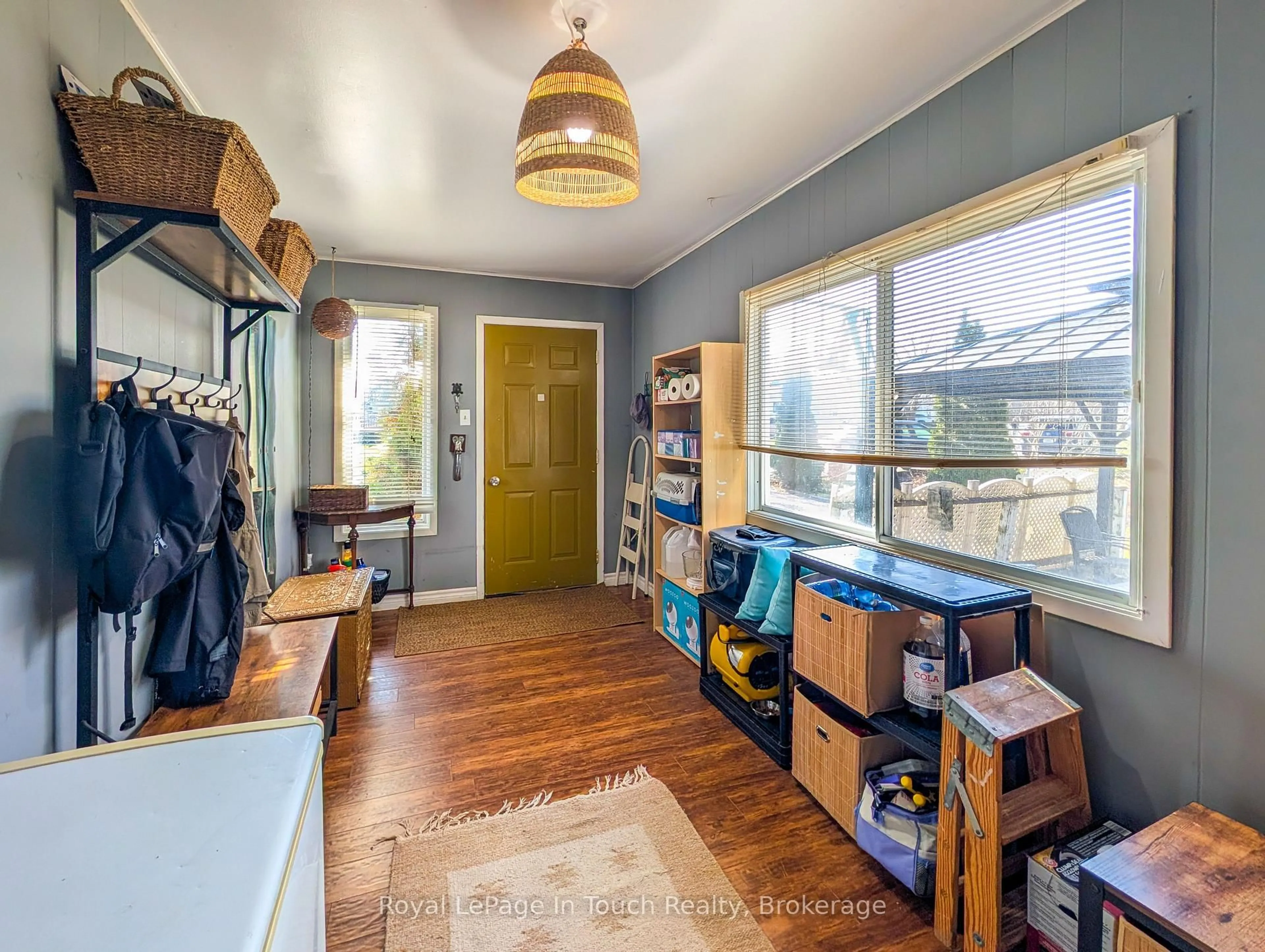 Indoor entryway for 30 Berts Rd, Midland Ontario L4R 5B5