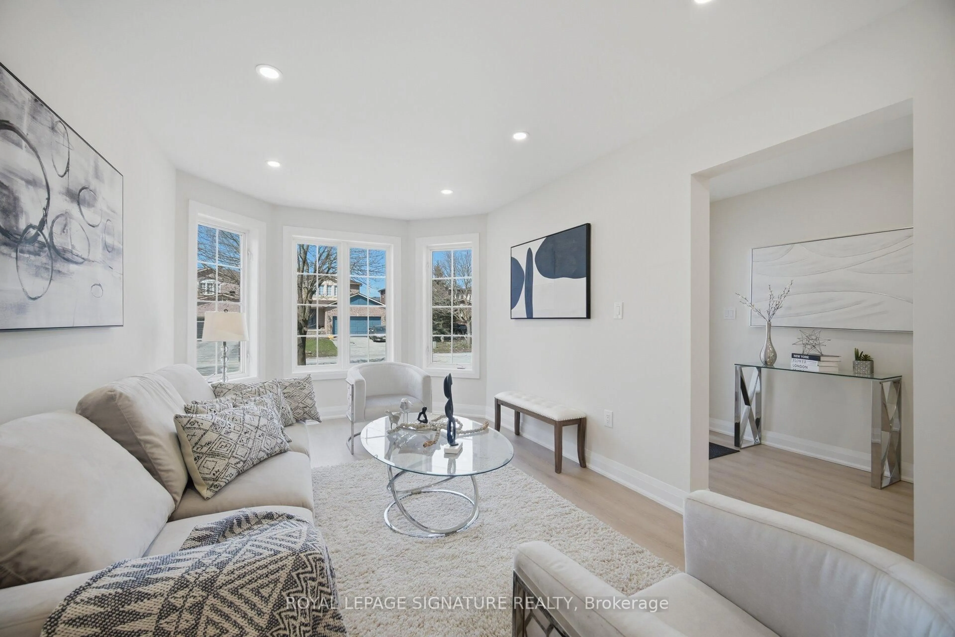 Living room with furniture, unknown for 11 Wessenger Dr, Barrie Ontario L4N 8R8