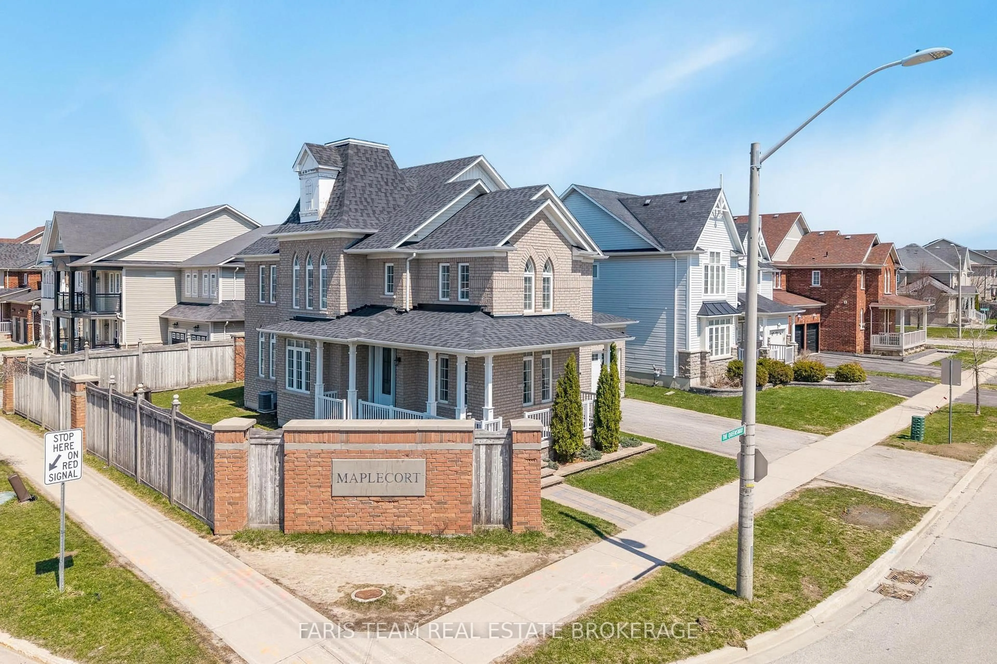 Home with brick exterior material, street for 135 Prince William Way, Barrie Ontario L4M 7H6