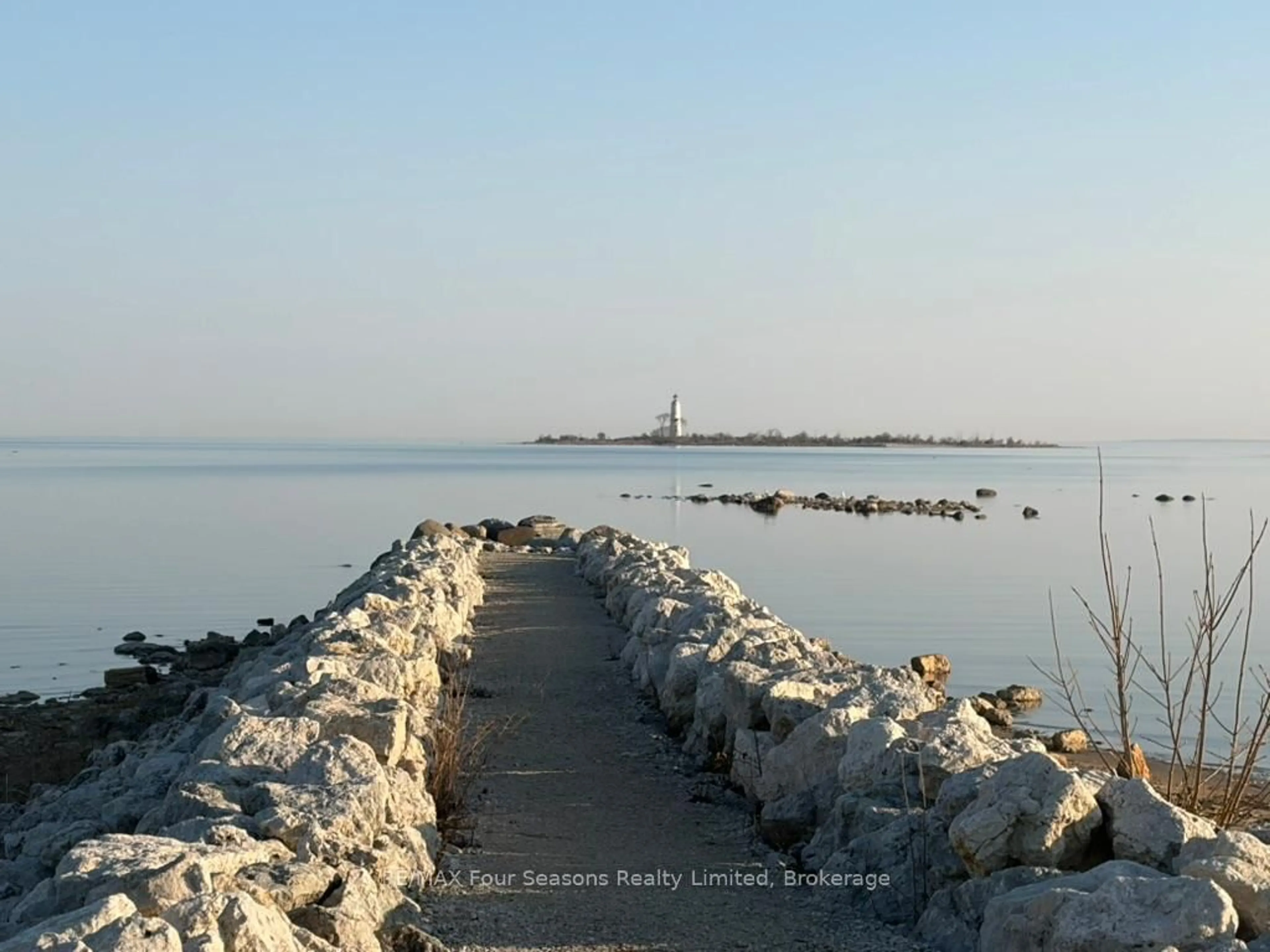 Blurry image for 835 Suncrest Circ, Collingwood Ontario L9Y 5C7