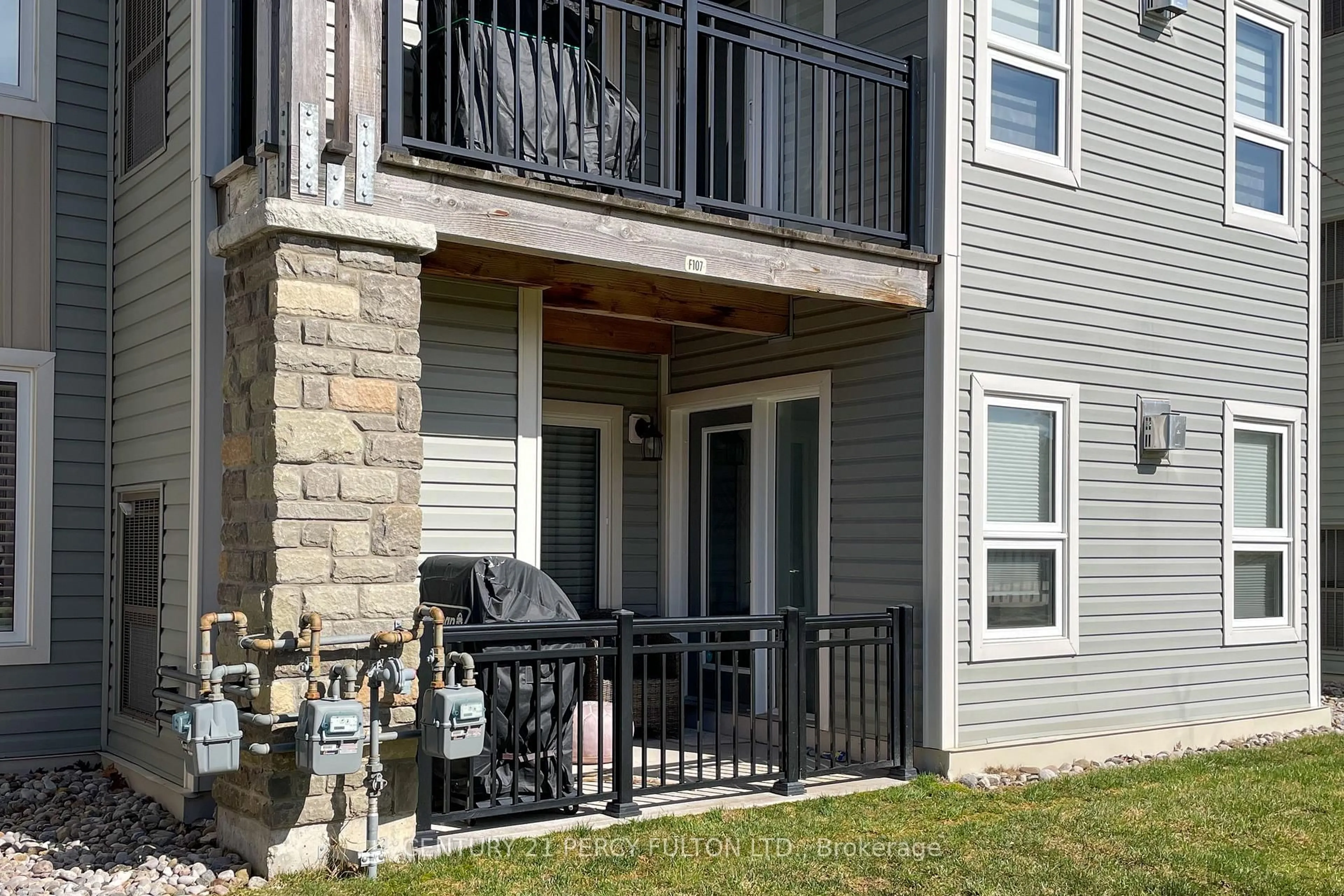 Patio, unknown for 2 Cove Crt #107, Collingwood Ontario L9Y 0Y6
