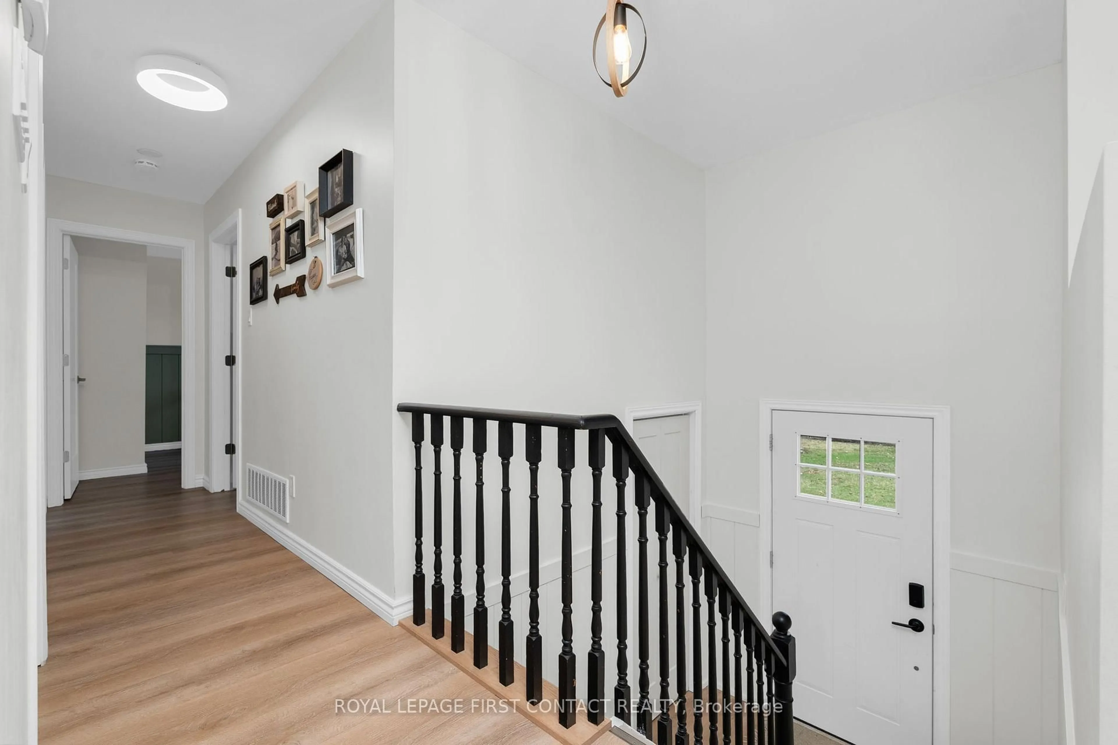Indoor entryway for 5532 Old Udney Sdrd, Ramara Ontario L3V 0P6