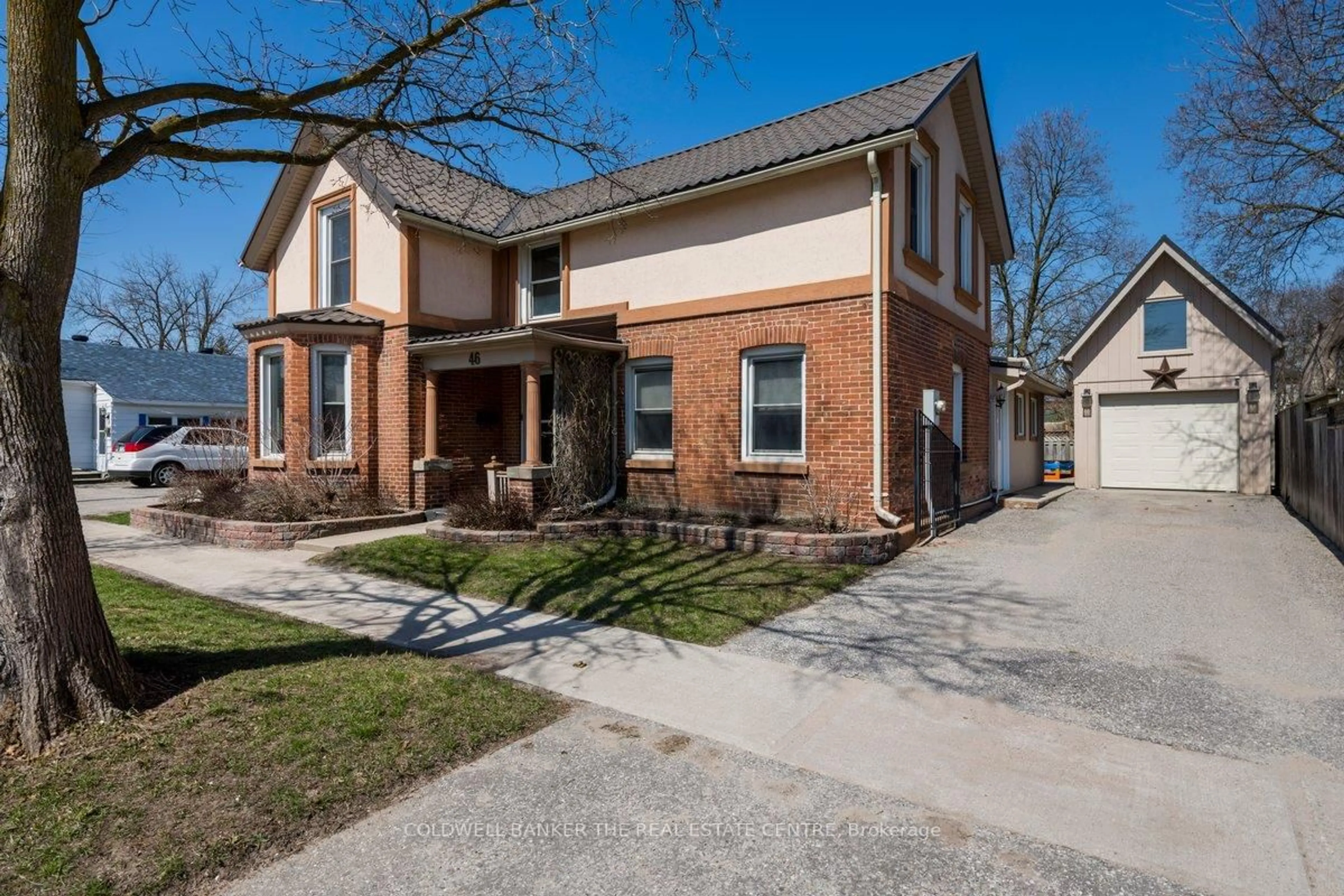 Home with brick exterior material, street for 46 Park St, Barrie Ontario L4N 1H5