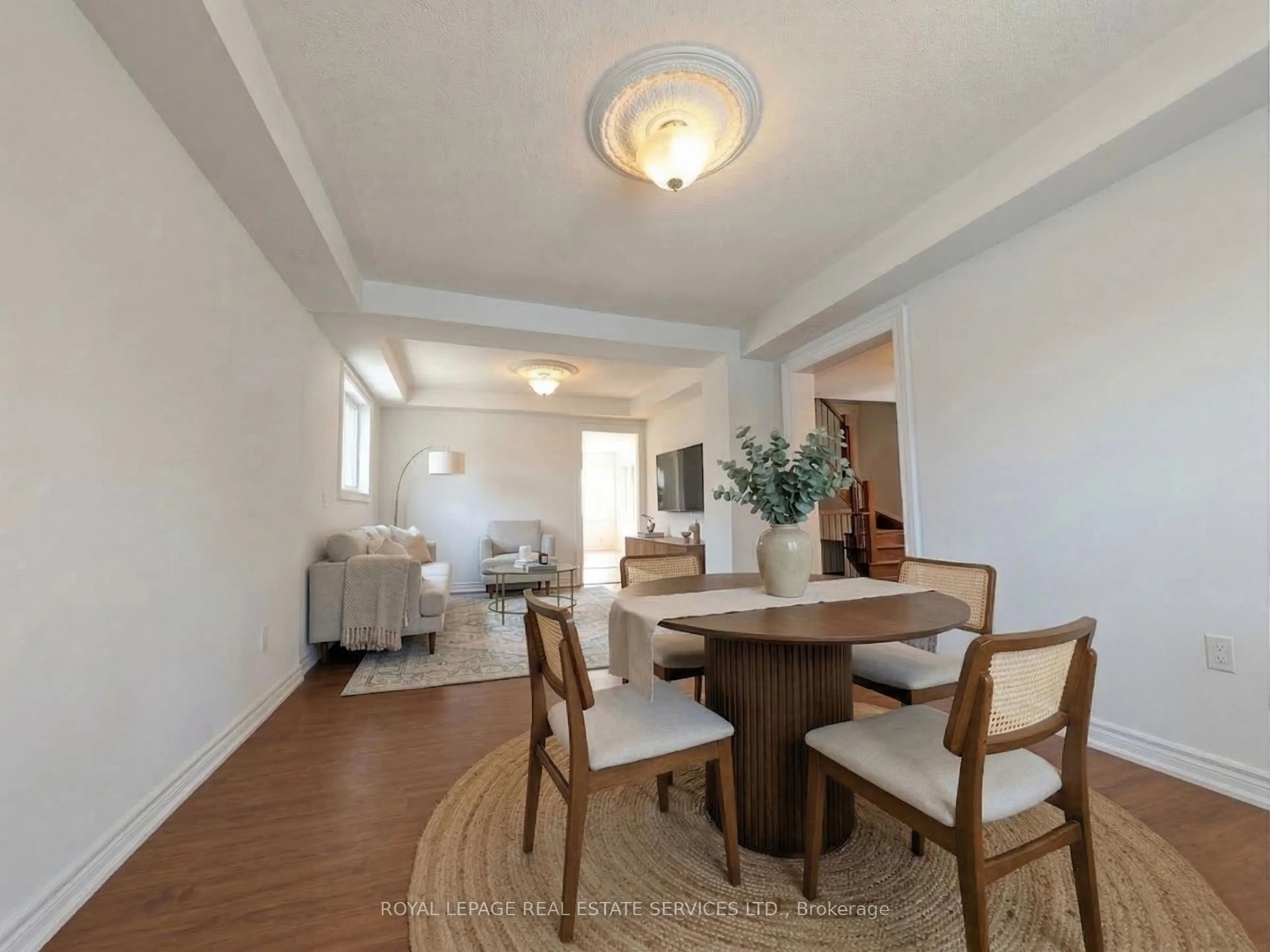 Dining room, unknown for 20 Holgate St, Barrie Ontario L4N 2T5