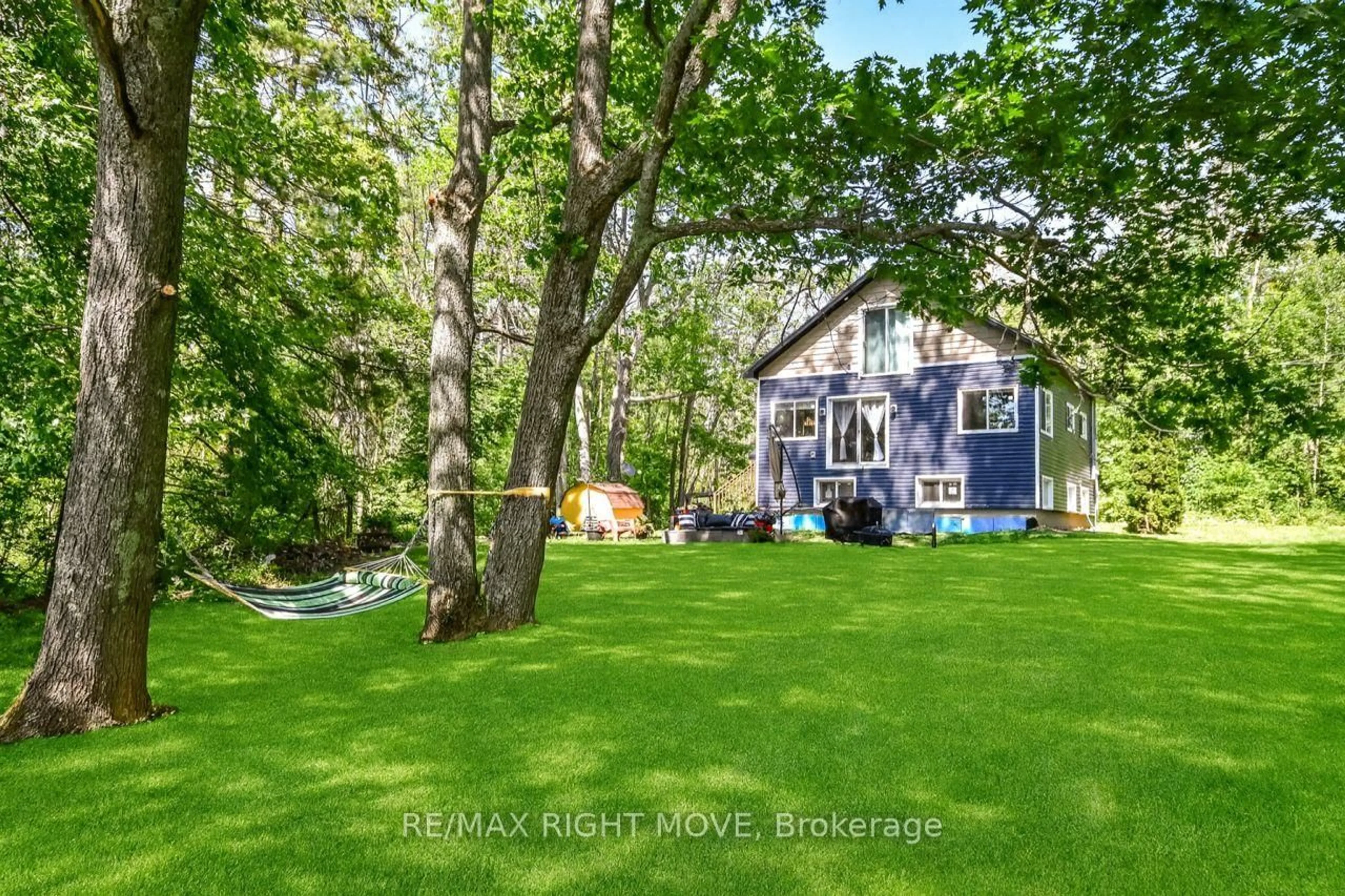 A pic from outside/outdoor area/front of a property/back of a property/a pic from drone, unknown for 6896 Pentland Lane, Ramara Ontario L0K 2B0