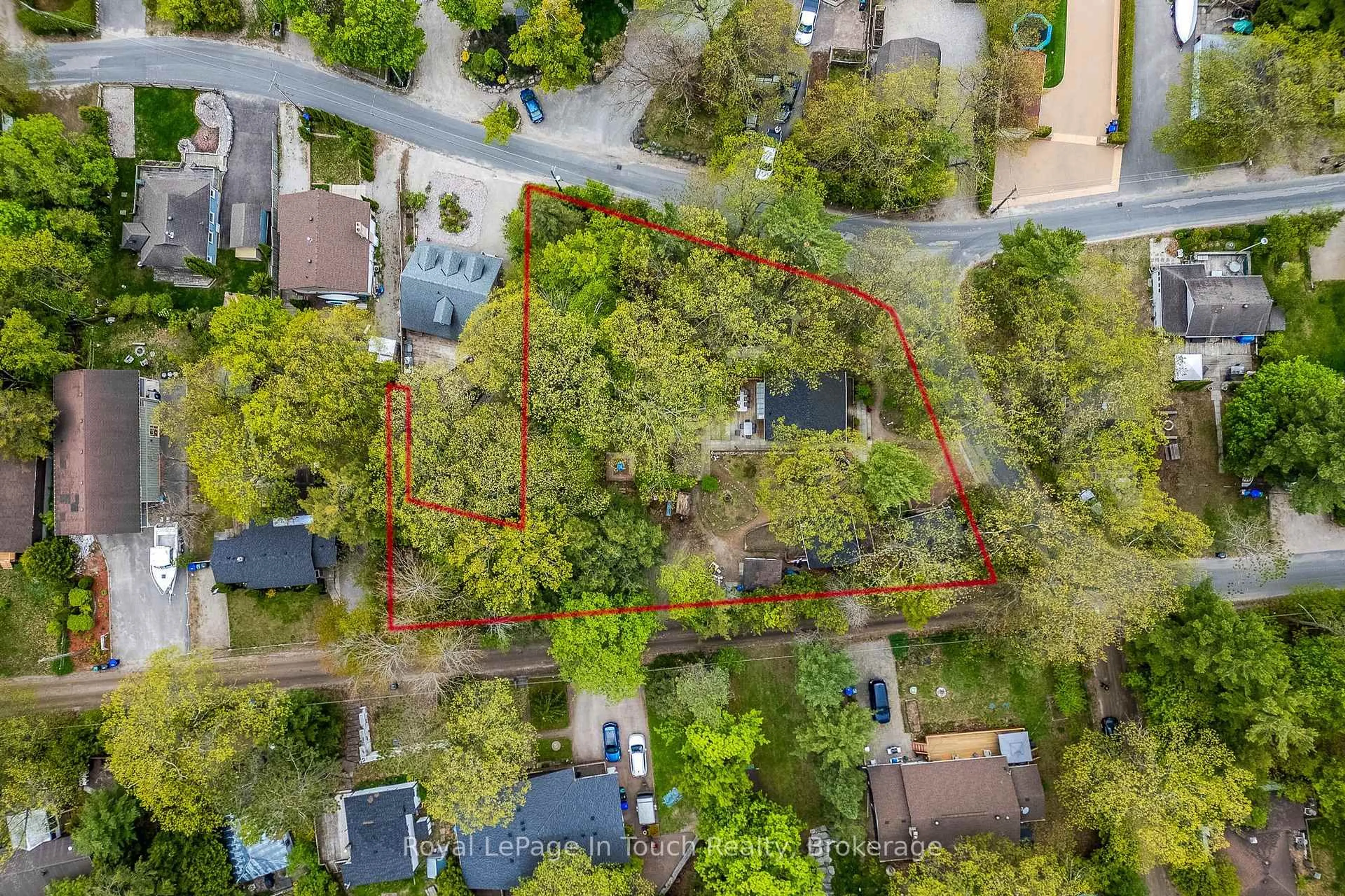 A pic from outside/outdoor area/front of a property/back of a property/a pic from drone, street for 35 Tiny Beaches Rd, Tiny Ontario L0L 2J0