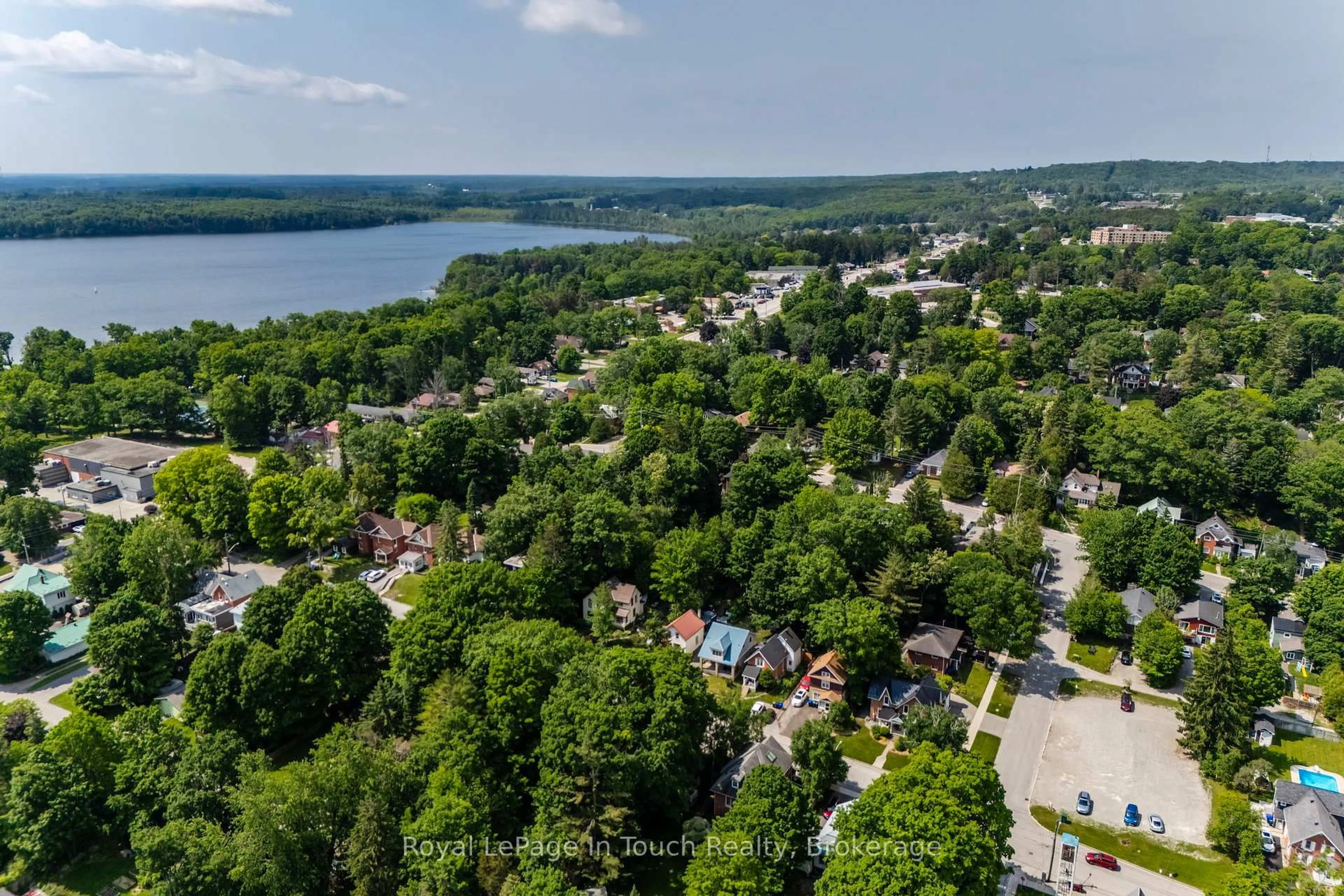 A pic from outside/outdoor area/front of a property/back of a property/a pic from drone, water/lake/river/ocean view for 330 Third St, Midland Ontario L4R 3S7