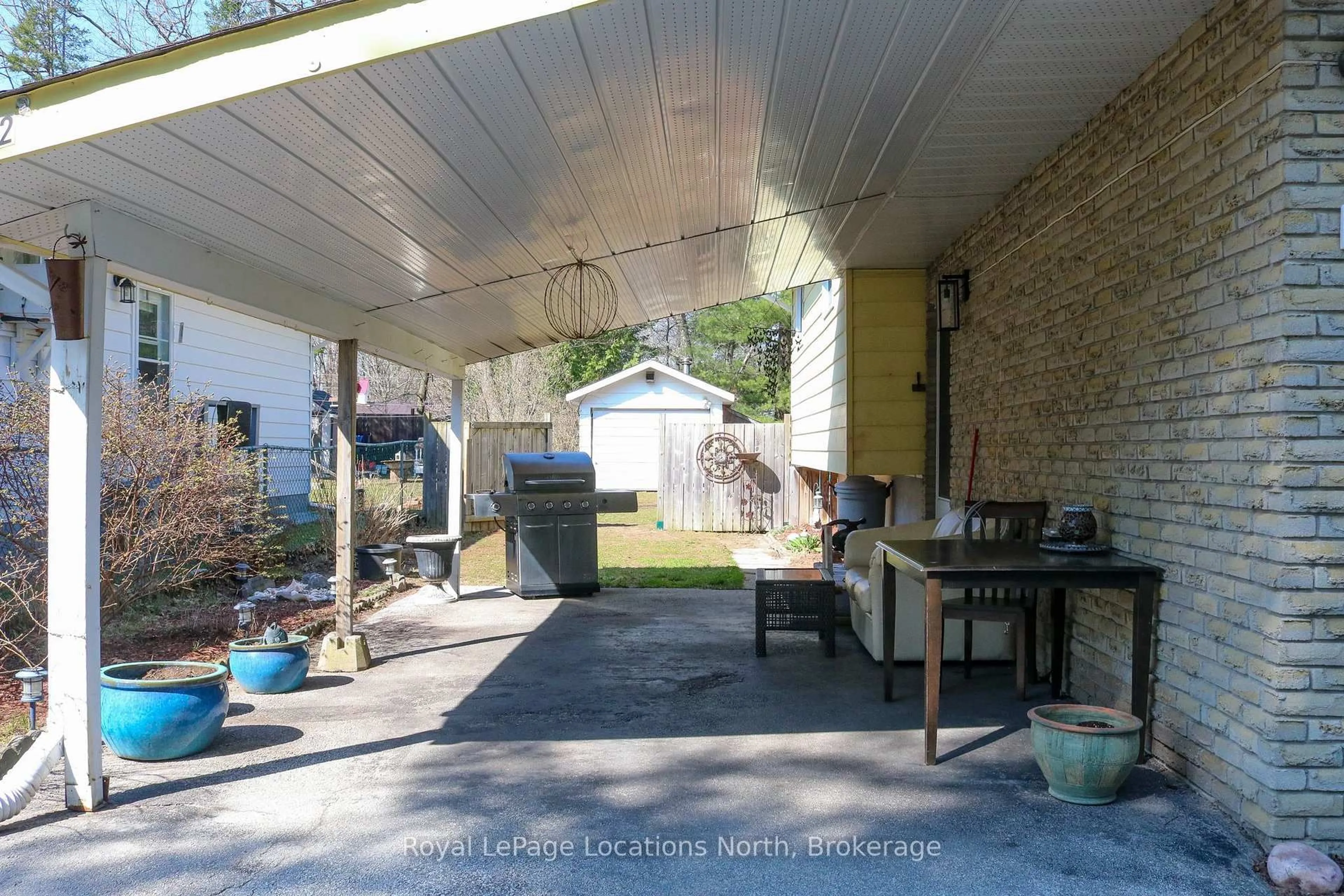 Patio, street for 152 Melrose Ave, Wasaga Beach Ontario L9Z 2T1