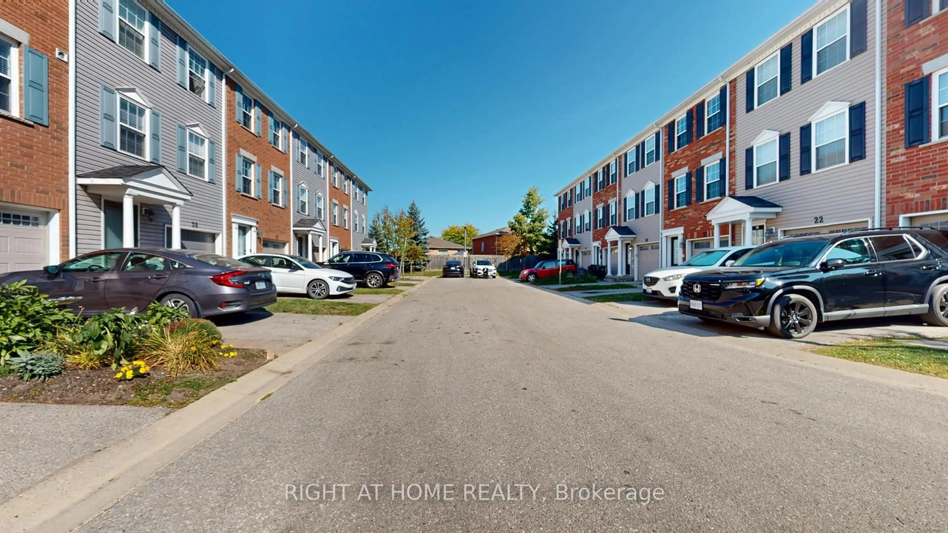 A pic from outside/outdoor area/front of a property/back of a property/a pic from drone, street for 91 Coughlin Rd #20, Barrie Ontario L4N 0L5
